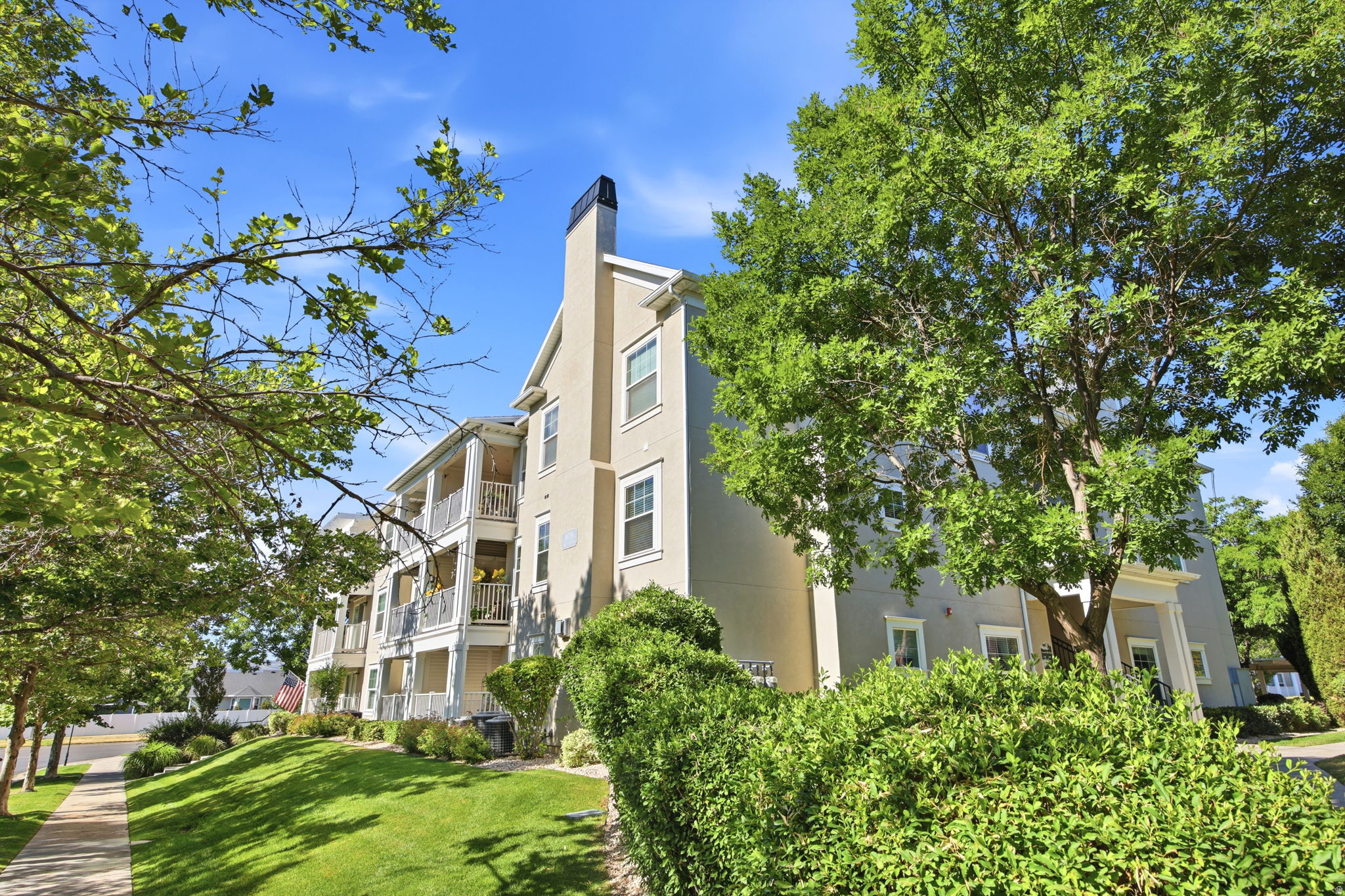 11776 S GRANDVILLE AVE #101