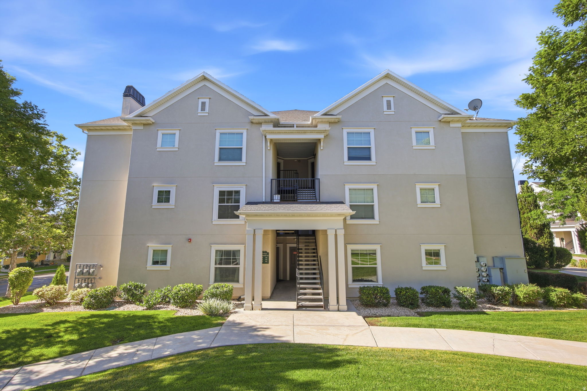 11776 S GRANDVILLE AVE #101