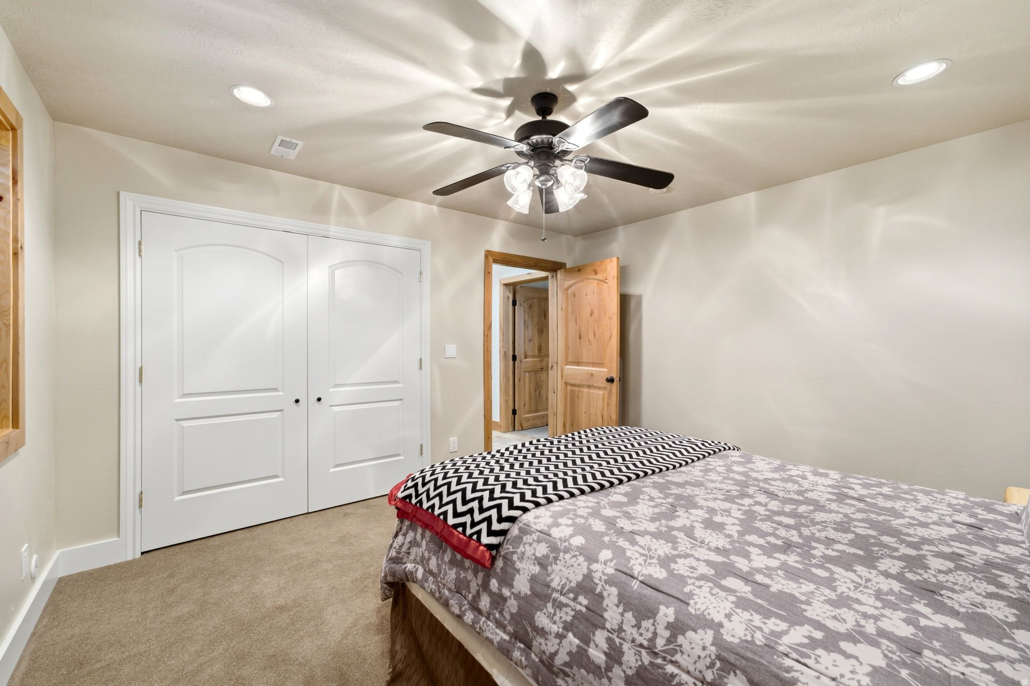 2449 S PAINT BRUSH DR