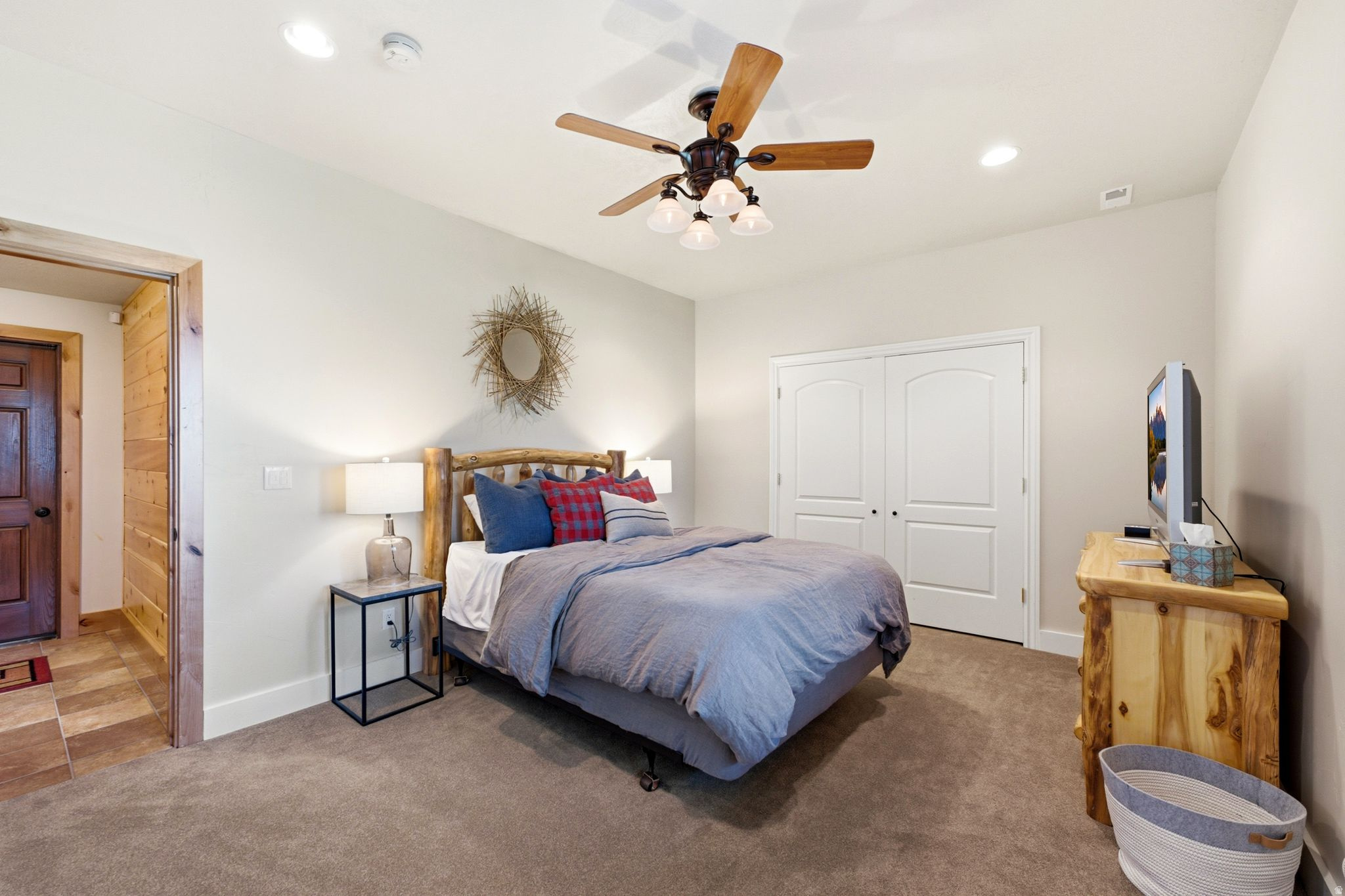 2449 S PAINT BRUSH DR
