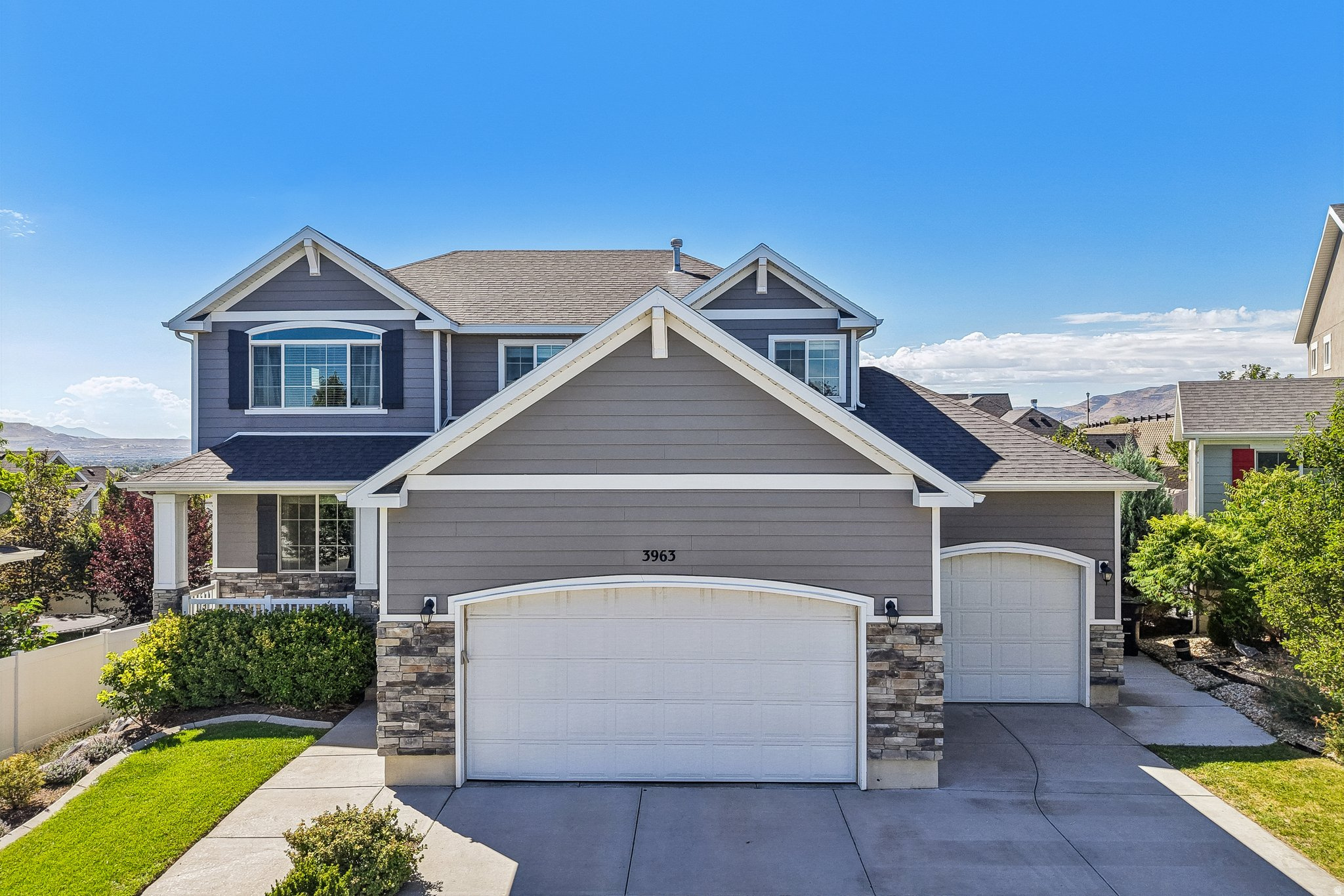 3963 W SAHARA DUNE DR