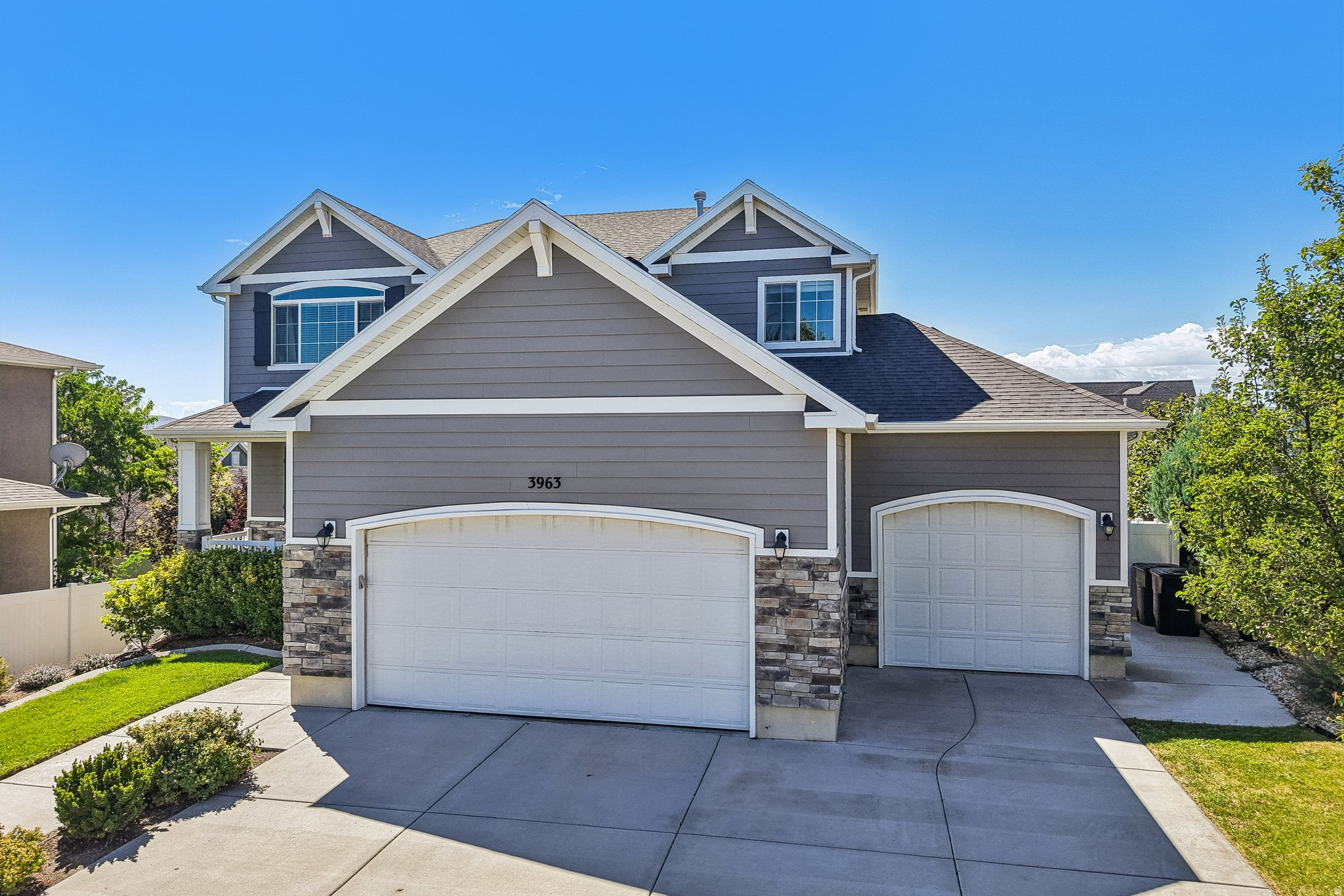 3963 W SAHARA DUNE DR