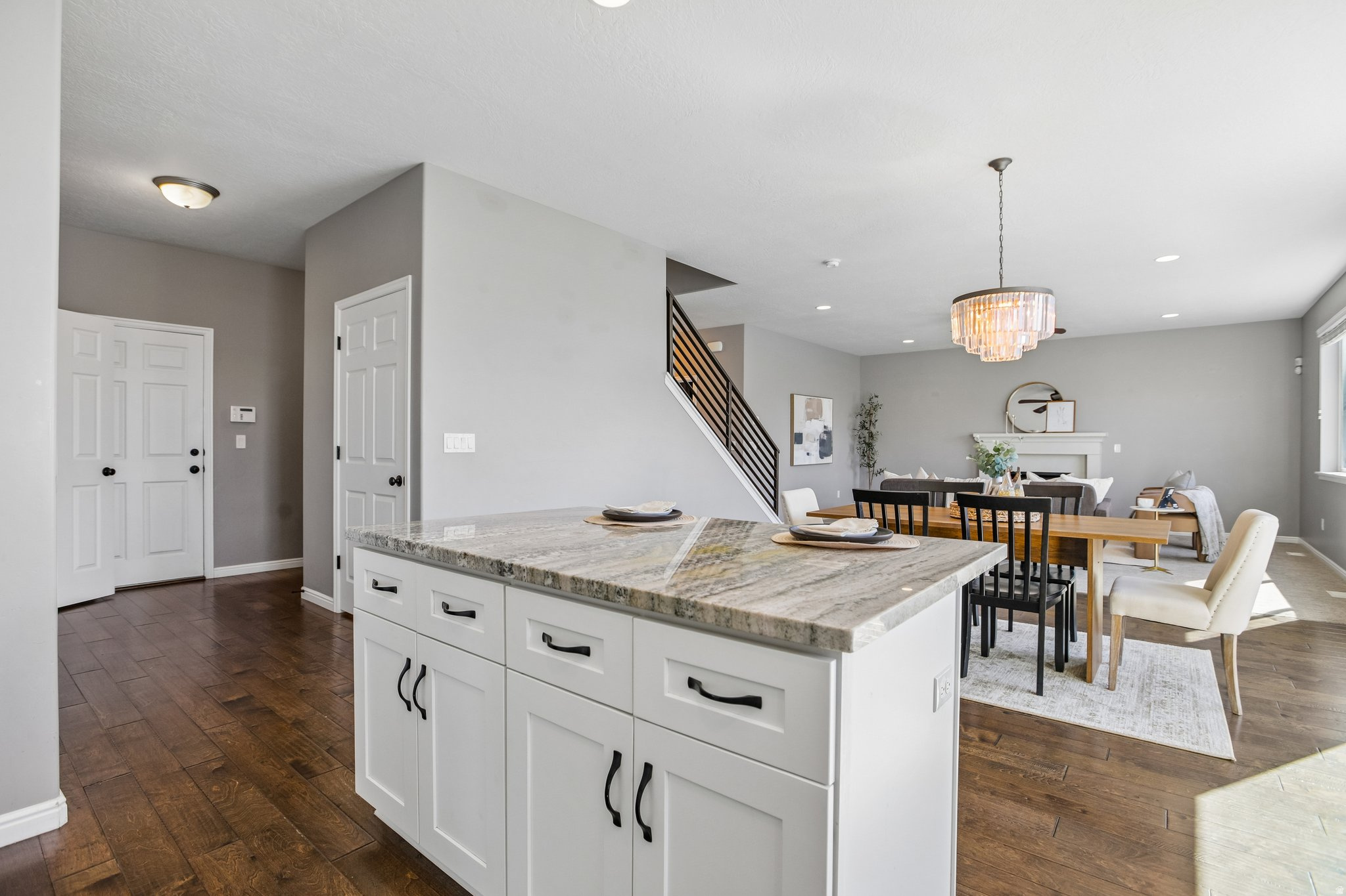 3963 W SAHARA DUNE DR