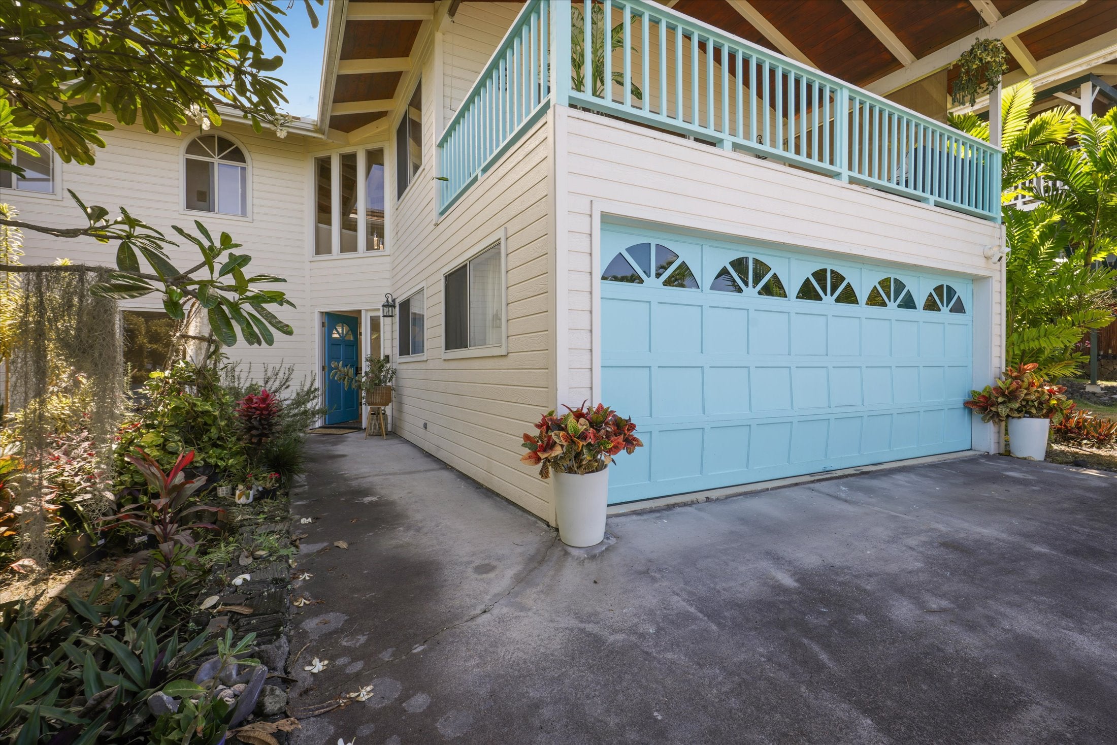 76-6295 KUPUNA ST