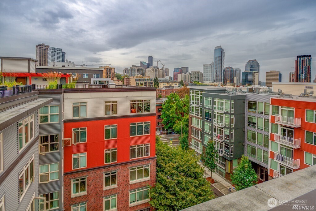1610 Belmont Avenue Unit: 404