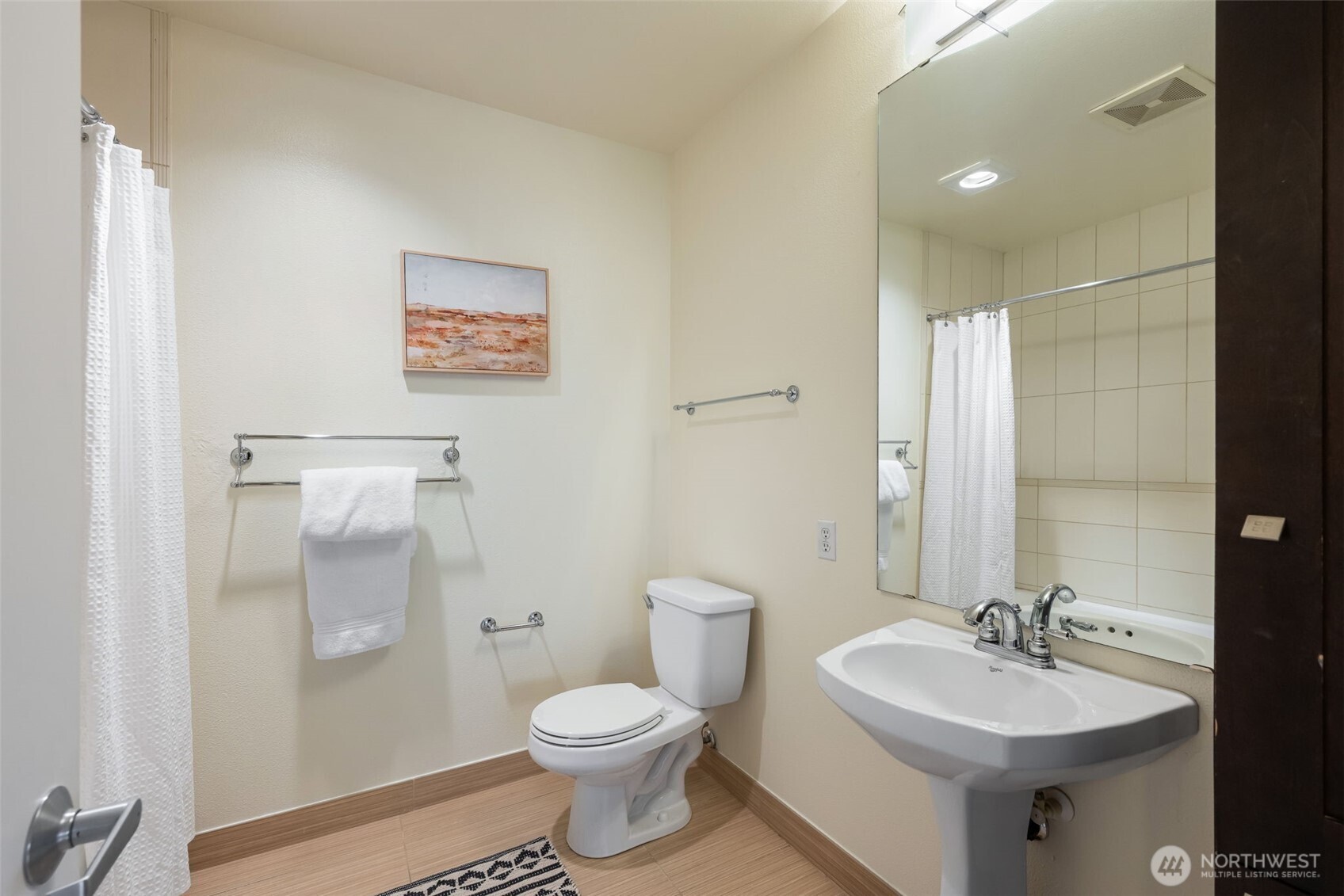 1610 Belmont Avenue Unit: 404