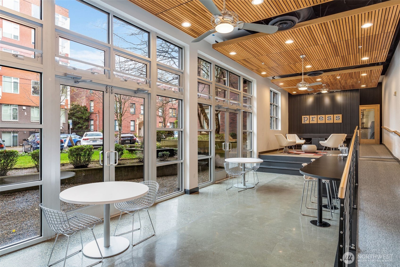 1610 Belmont Avenue Unit: 404