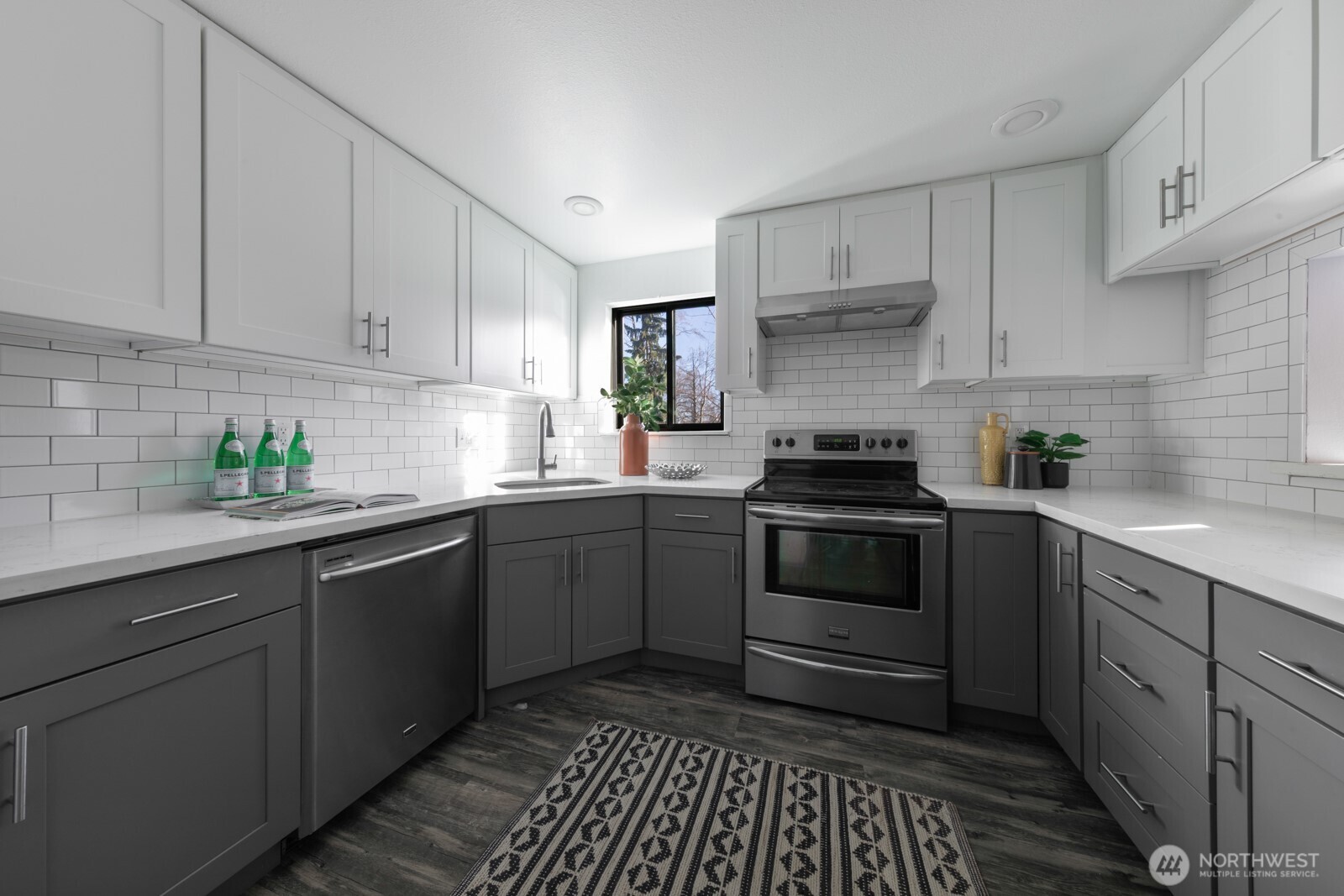 10545 Meridian Avenue N Unit: 201
