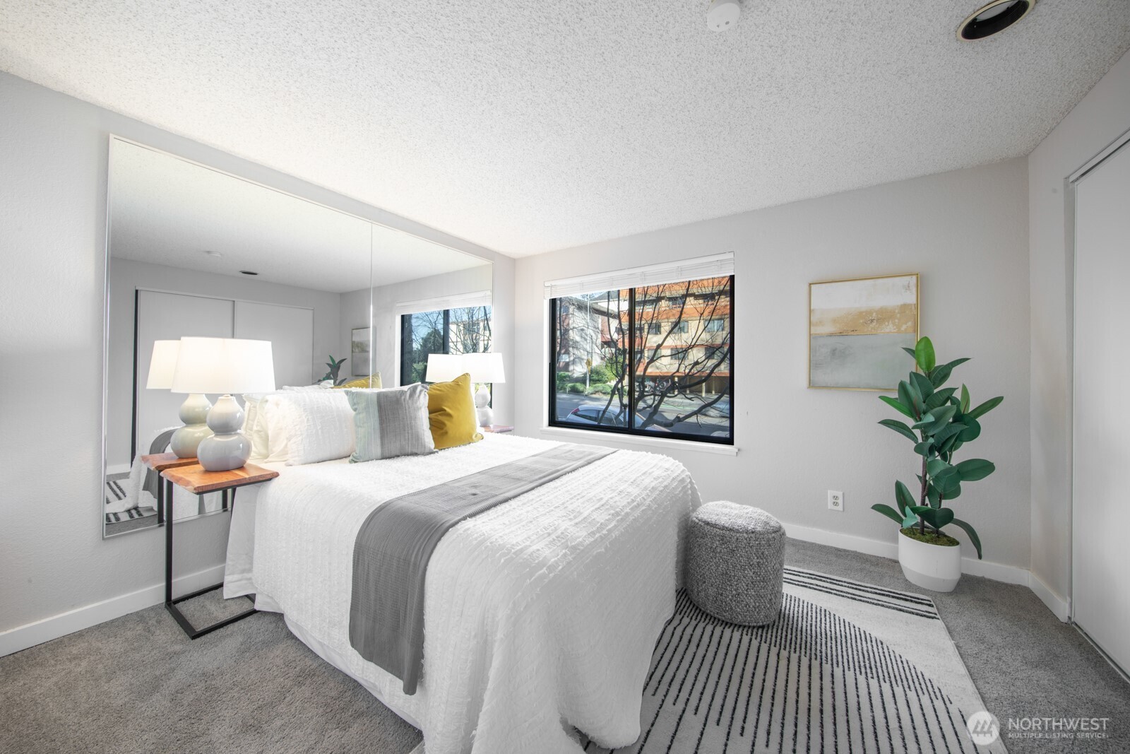 10545 Meridian Avenue N Unit: 201