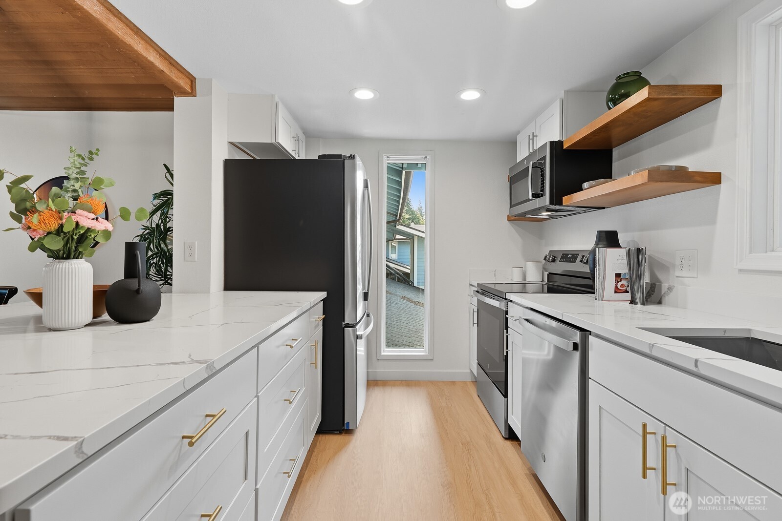 7573 Old Redmond Road Unit: 12