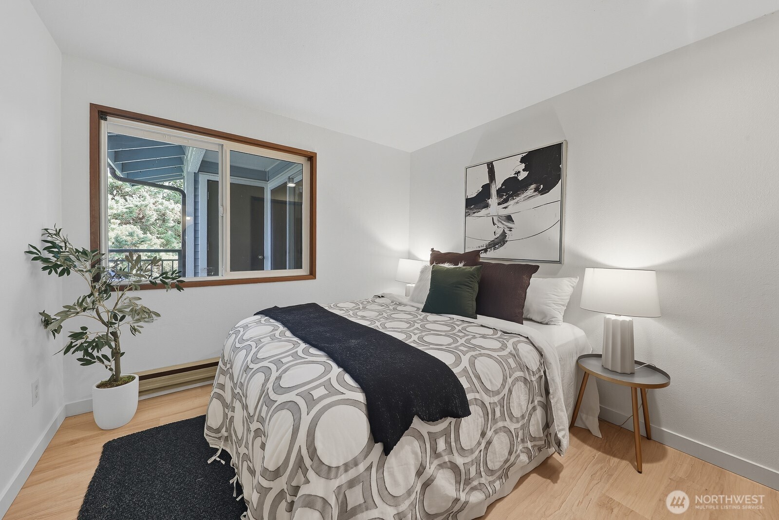 7573 Old Redmond Road Unit: 12