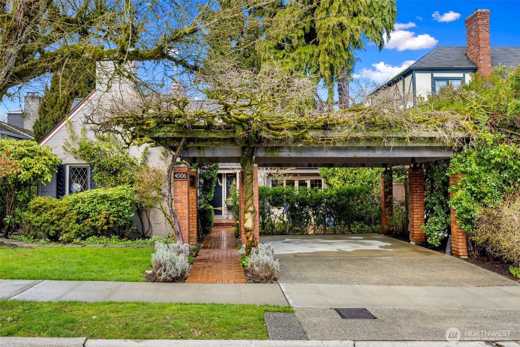 4006 NE 38th Street