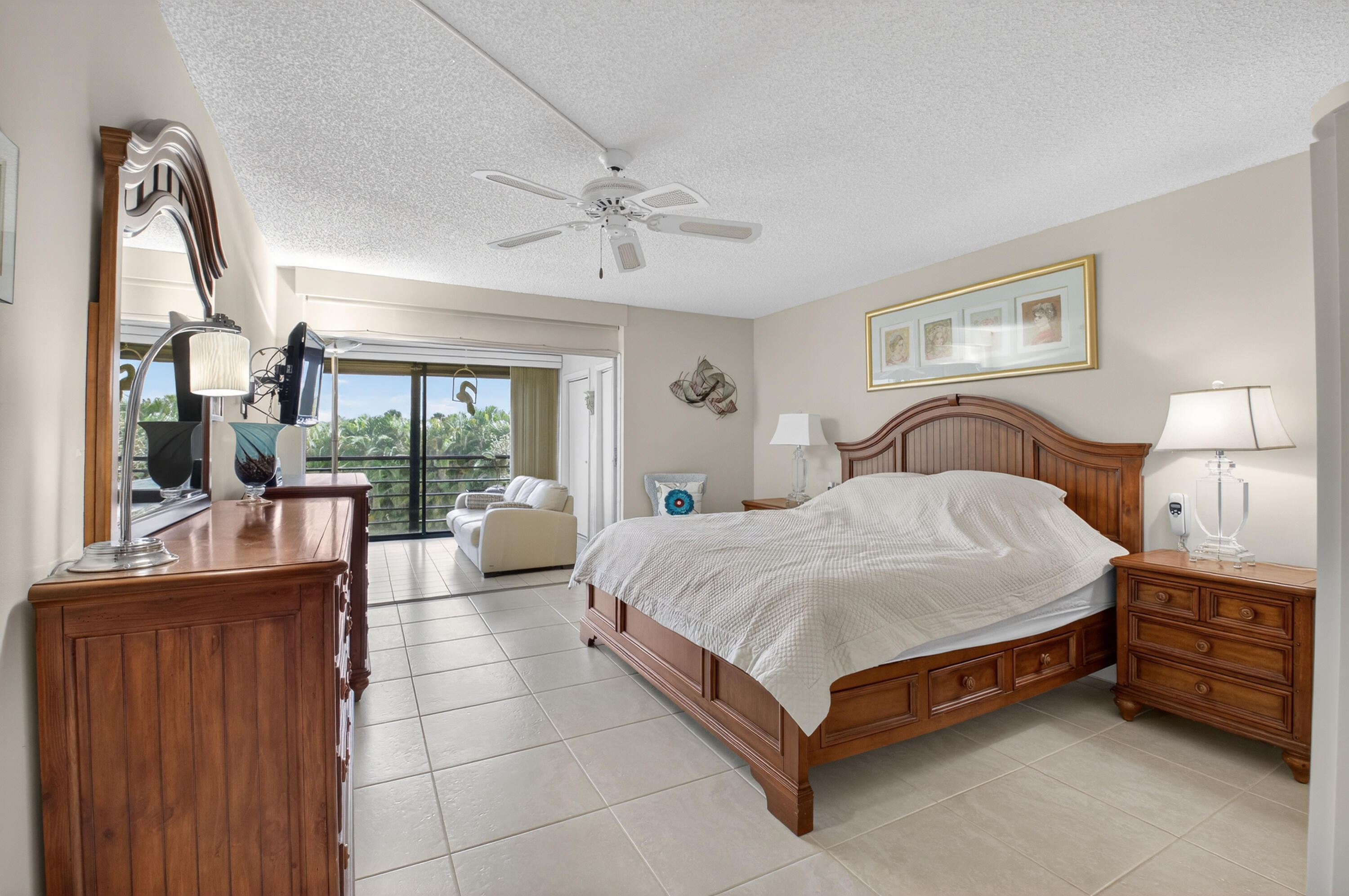 9260 SW 14th Street 2207