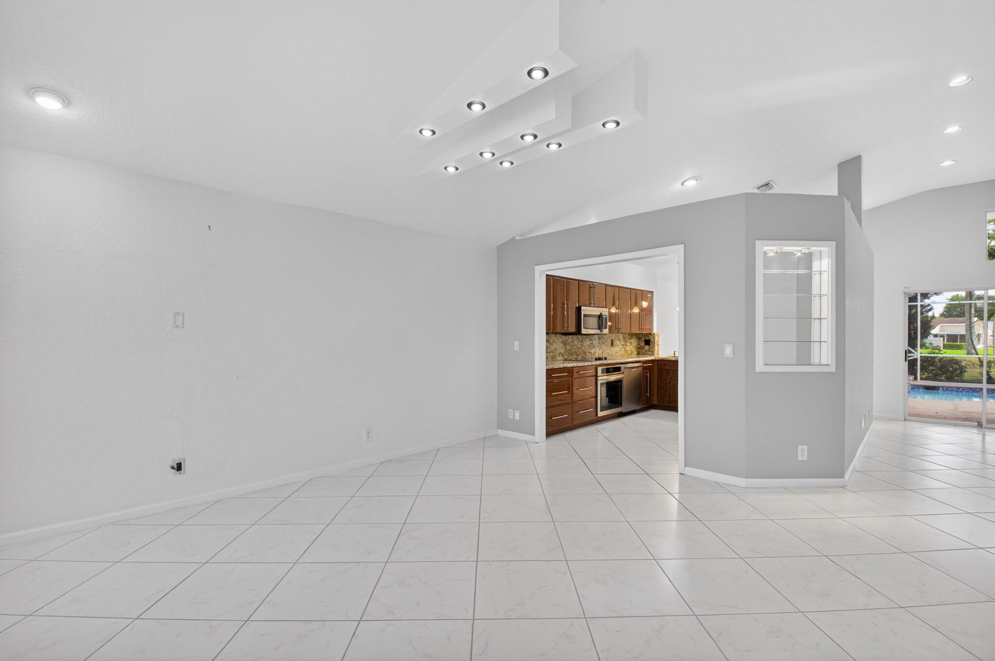 7558 Ironbridge Circle