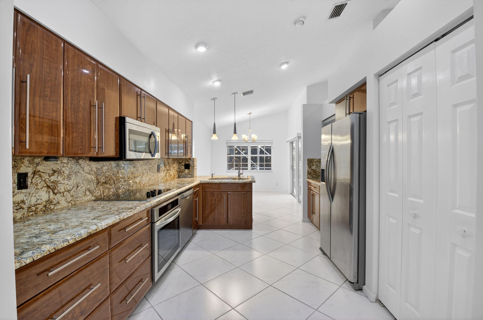 7558 Ironbridge Circle