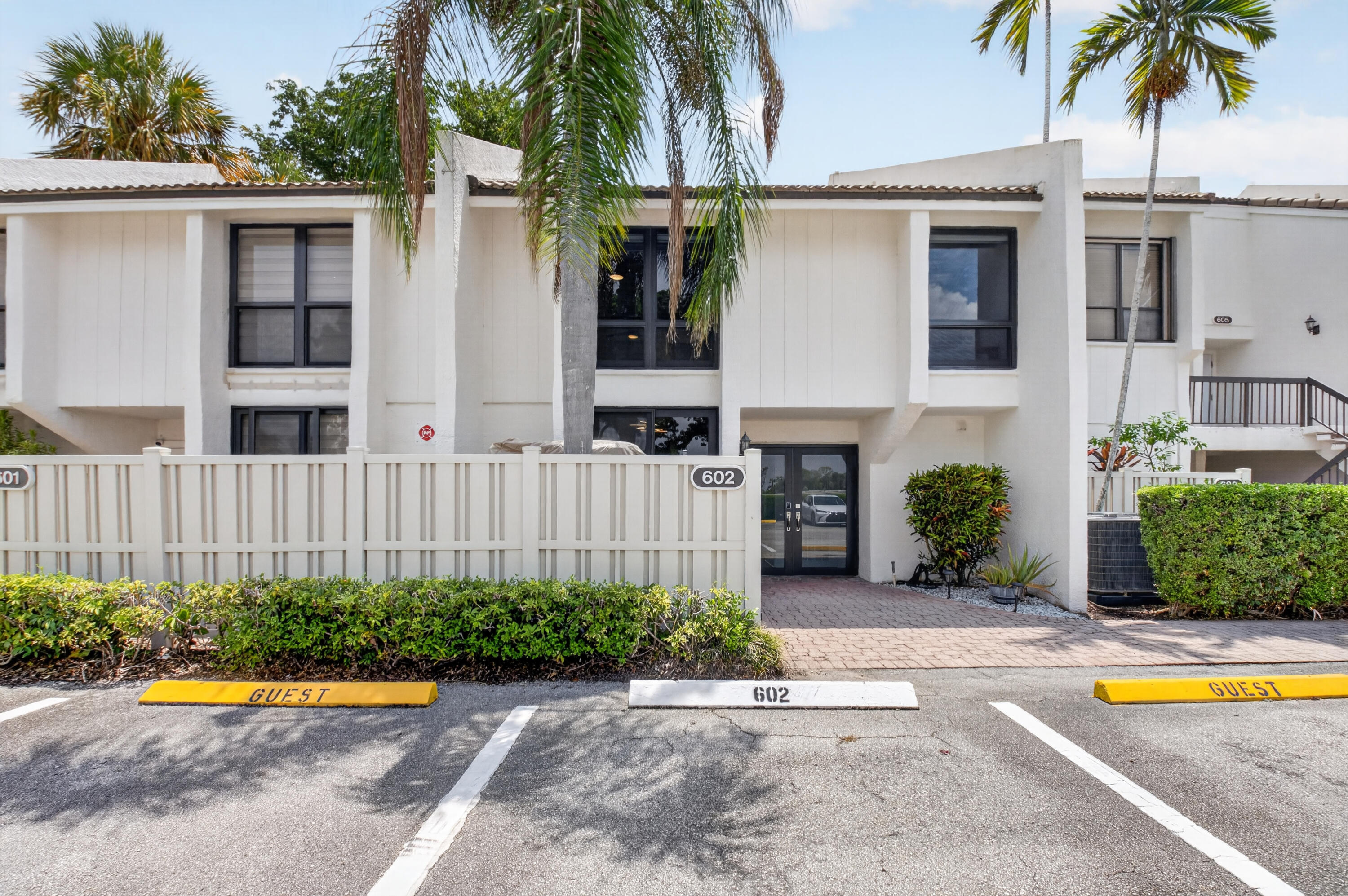 602 Bridgewood Drive