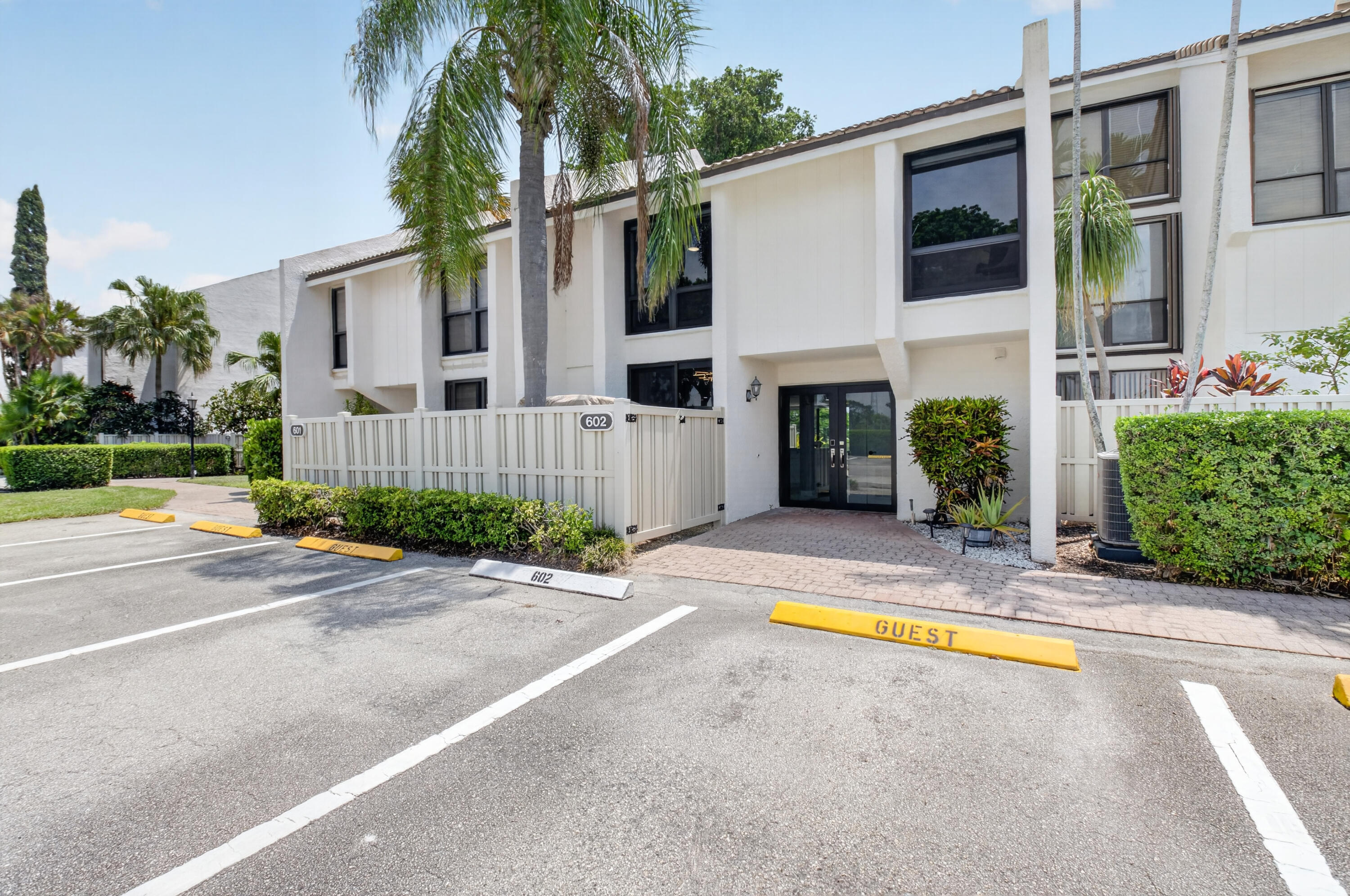 602 Bridgewood Drive