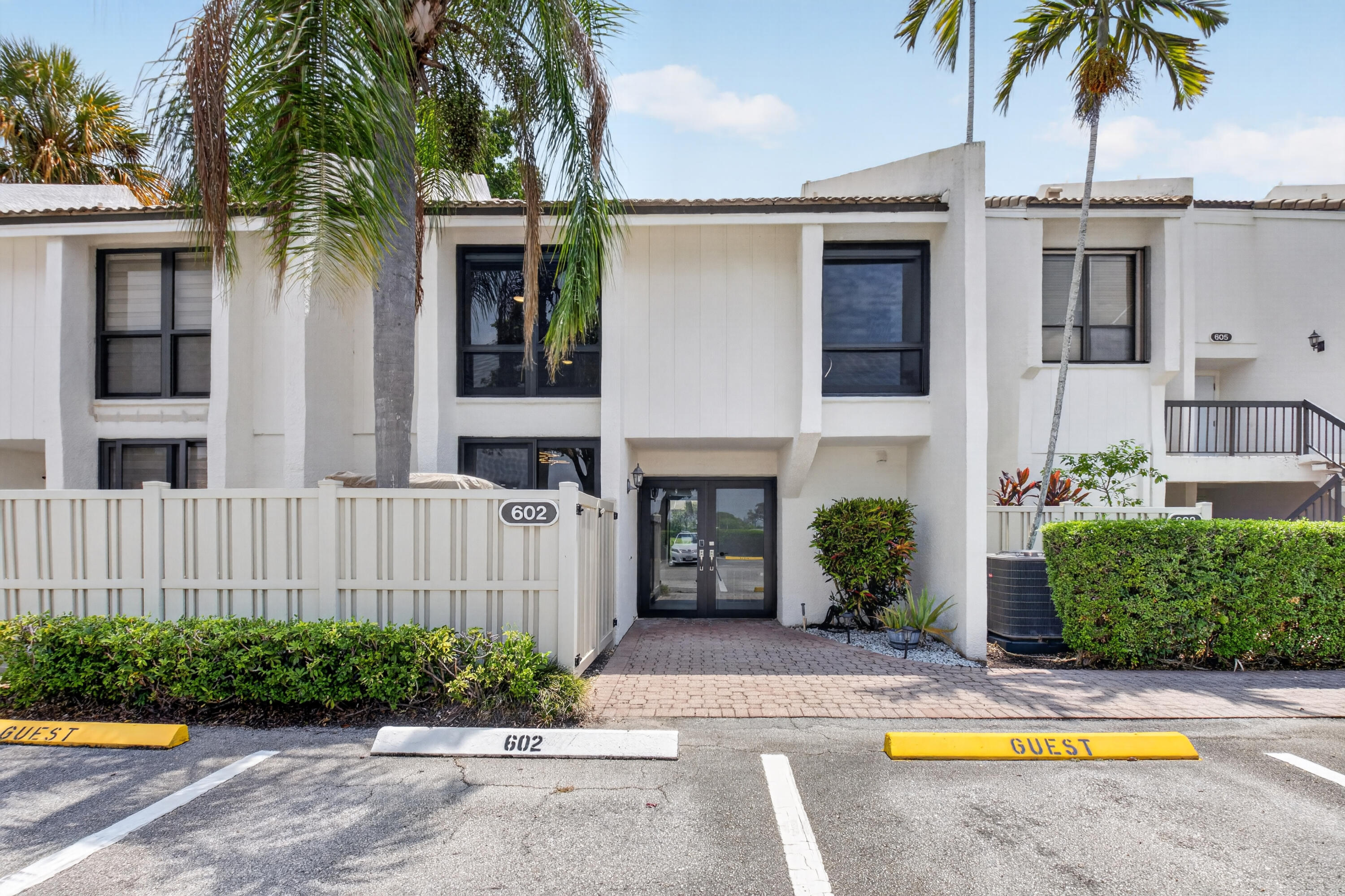602 Bridgewood Drive