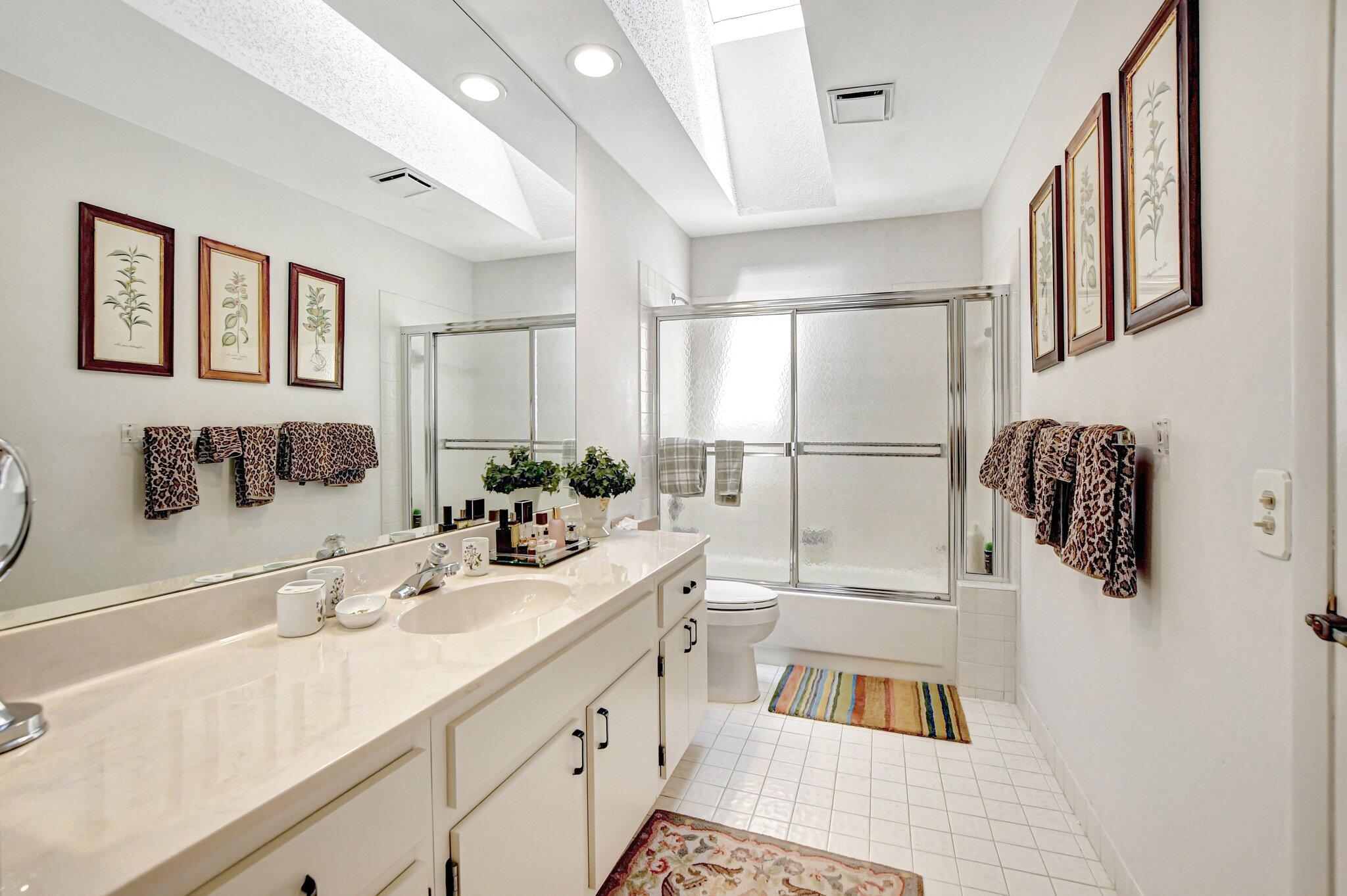20160 Northcote Drive