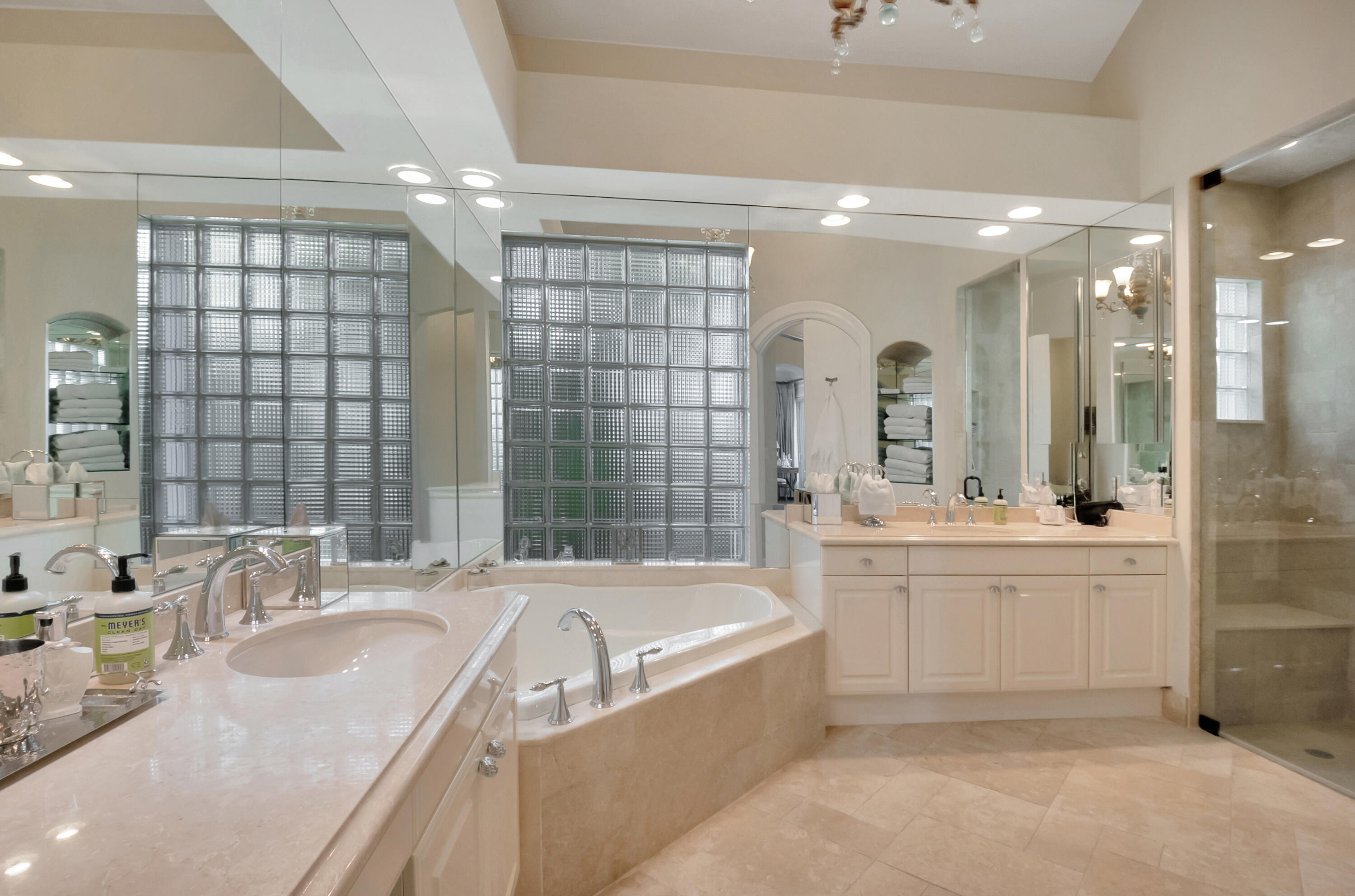 4162 NW Briarcliff Circle