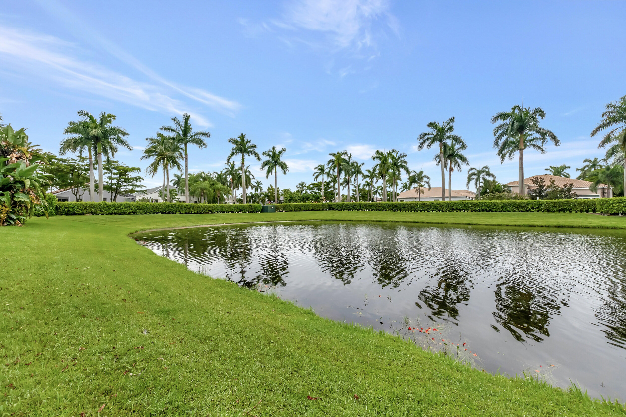 4085 Avalon Pointe Drive