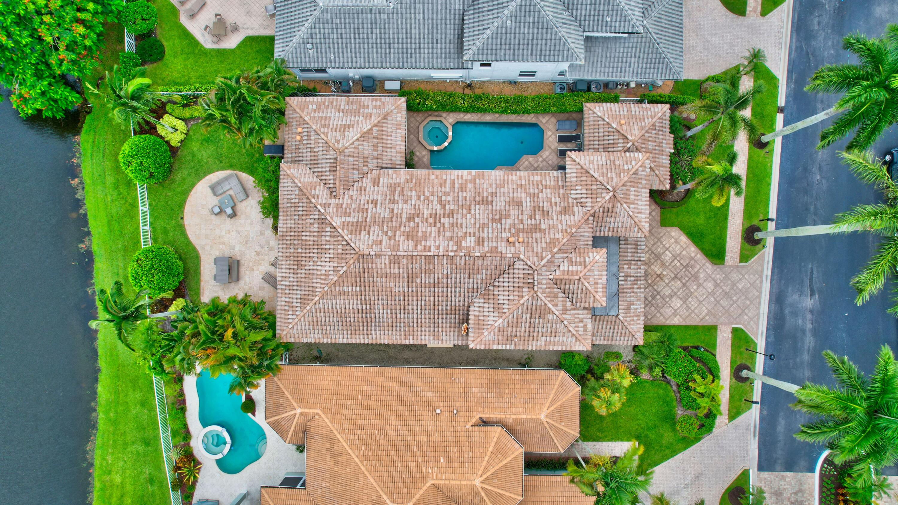 4085 Avalon Pointe Drive