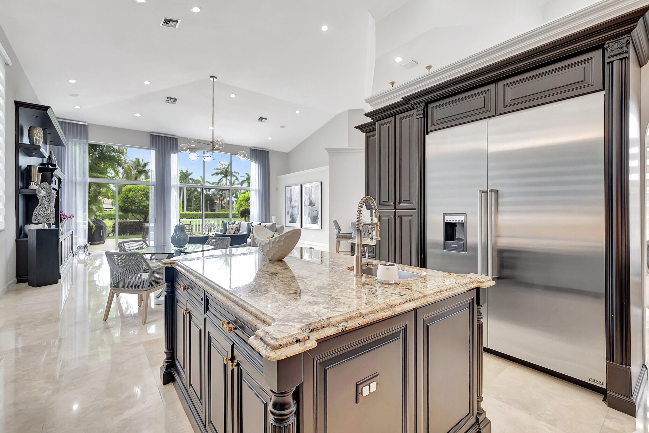 4085 Avalon Pointe Drive