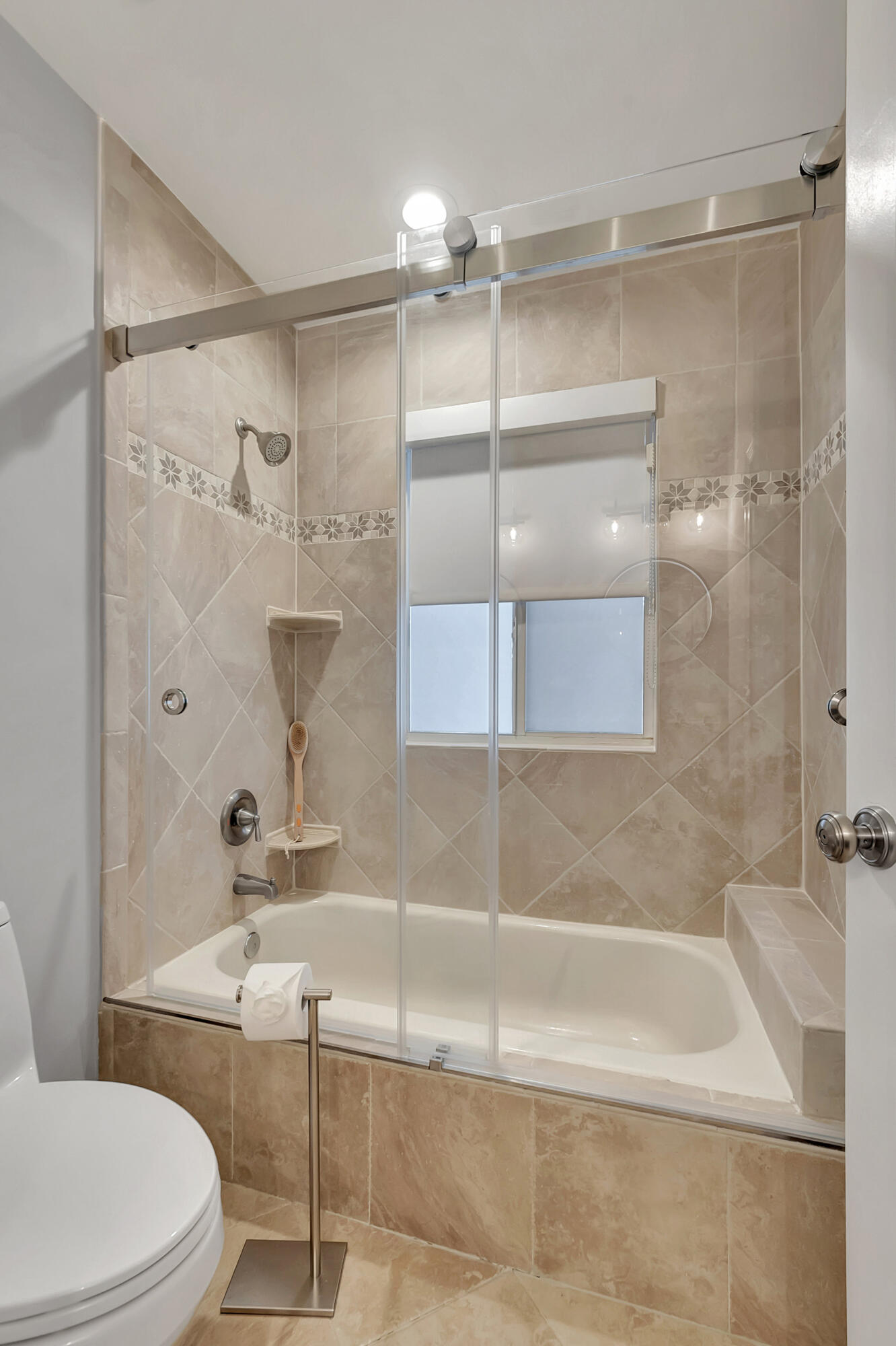 4085 Avalon Pointe Drive