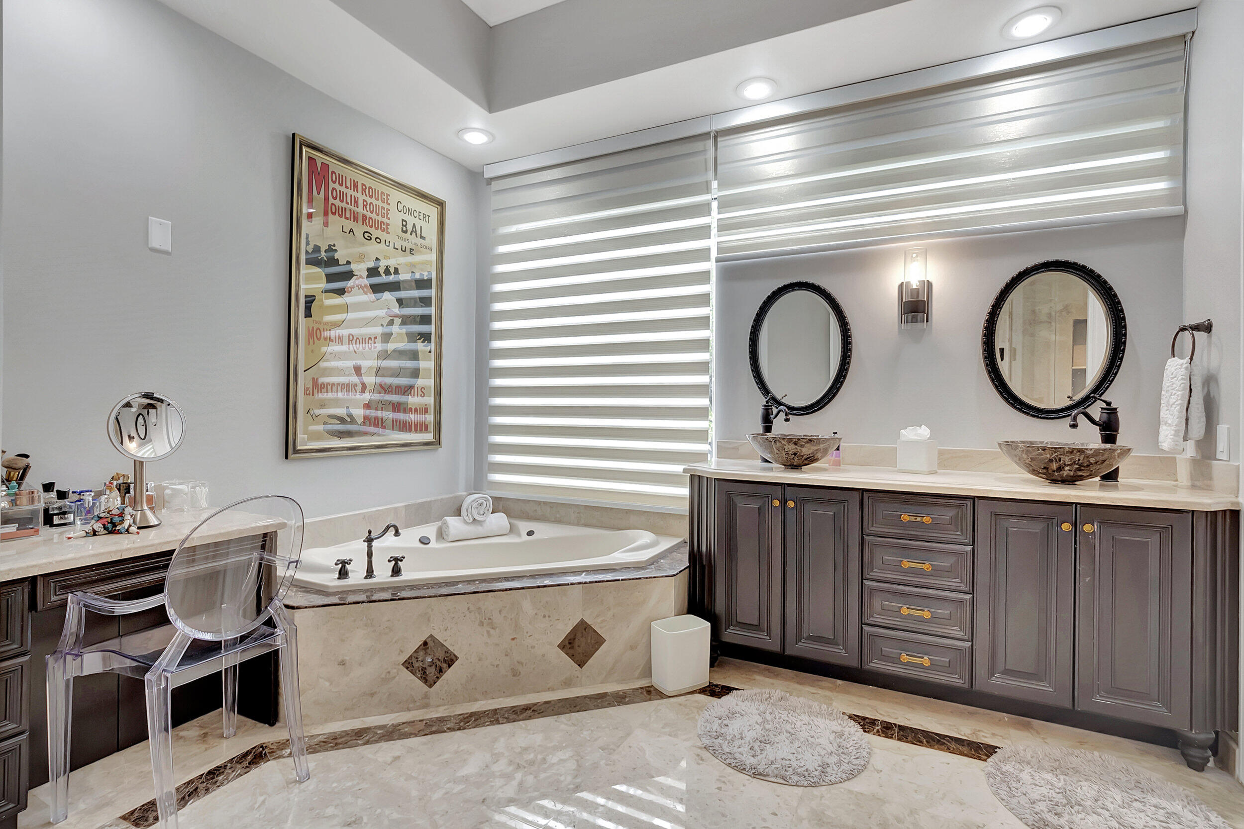 4085 Avalon Pointe Drive