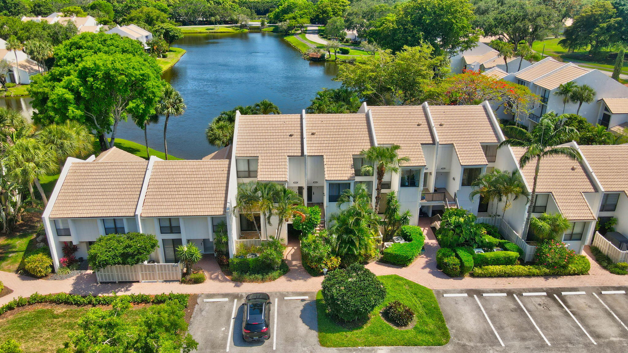 805 Bridgewood Place