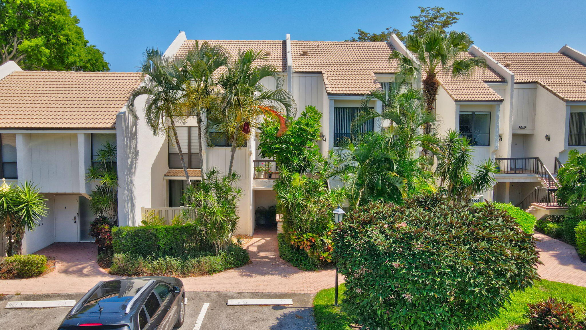 805 Bridgewood Place