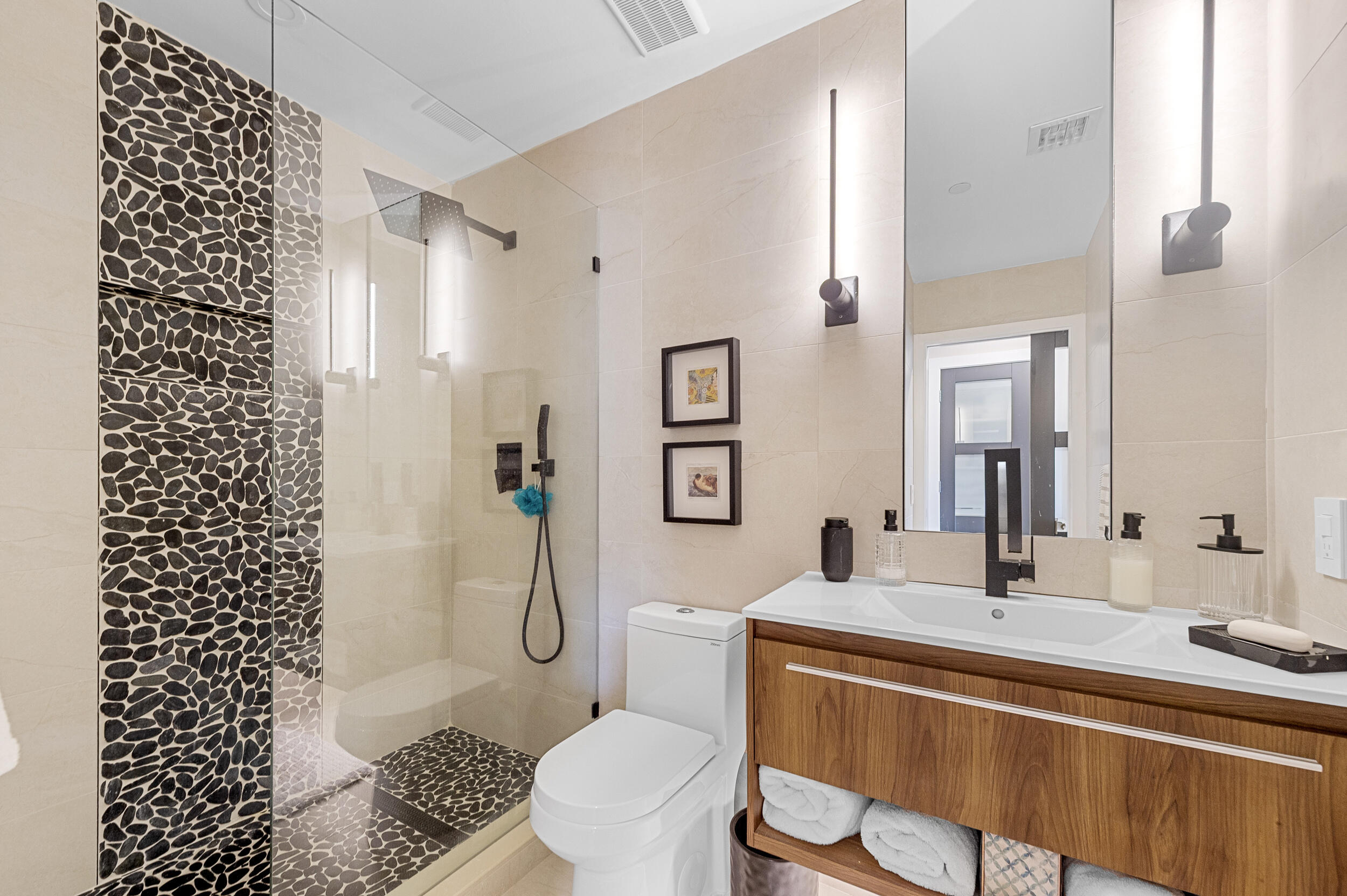 7819 Lakeside Boulevard 814