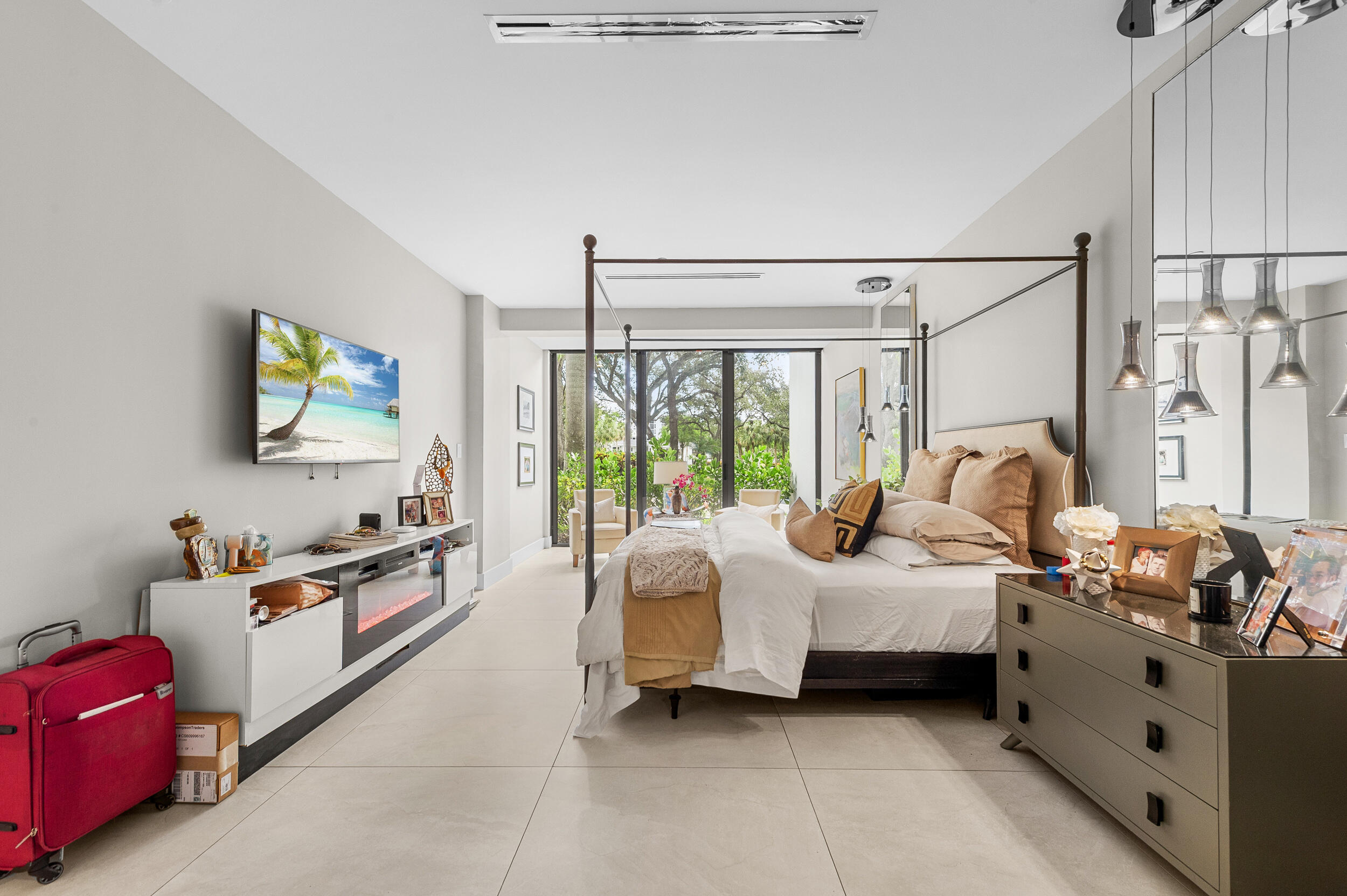 7819 Lakeside Boulevard 814