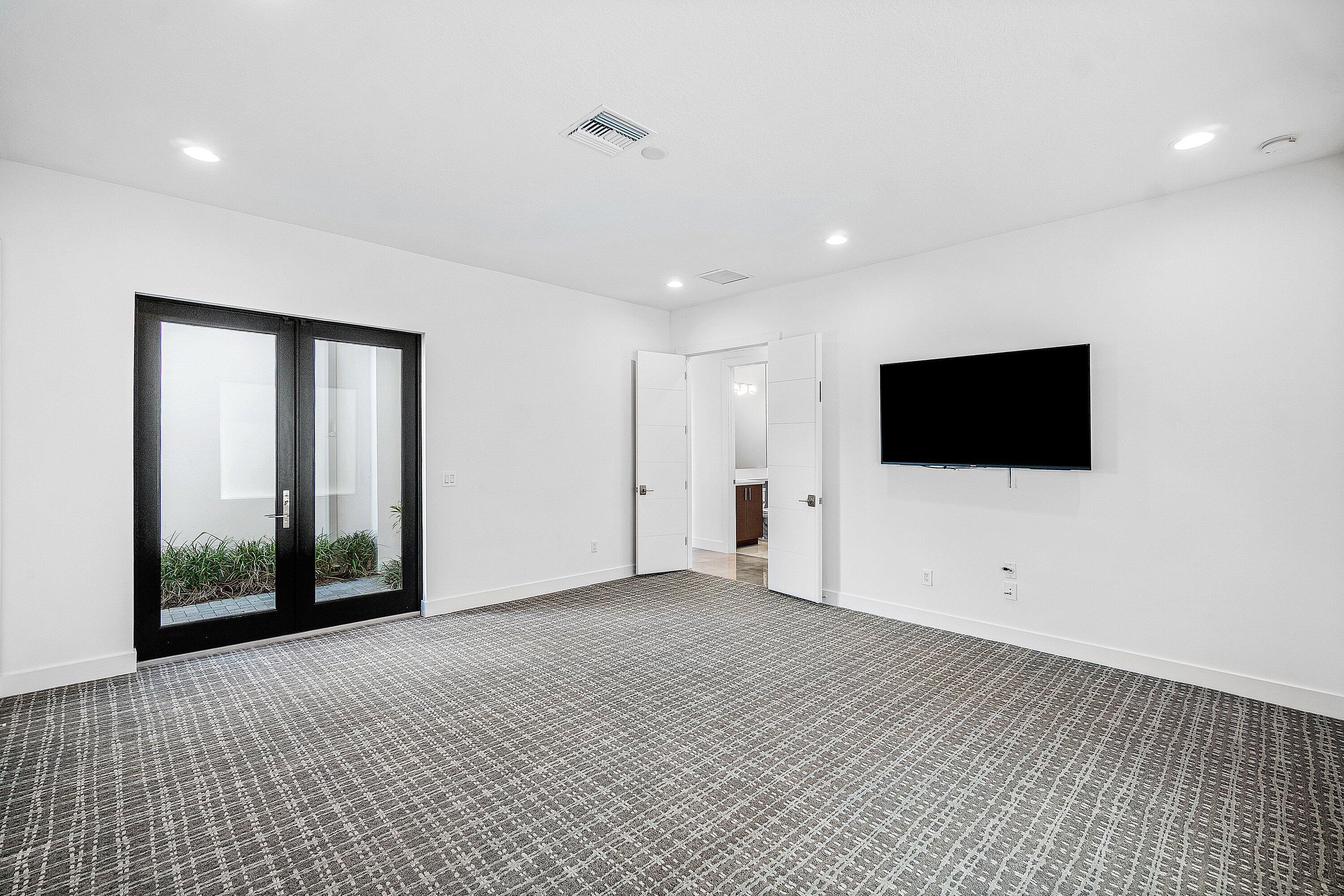 9006 Dulcetto Court