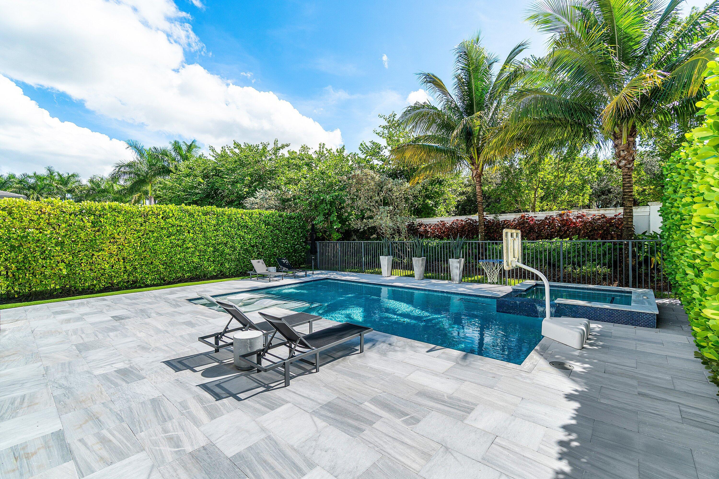 9006 Dulcetto Court