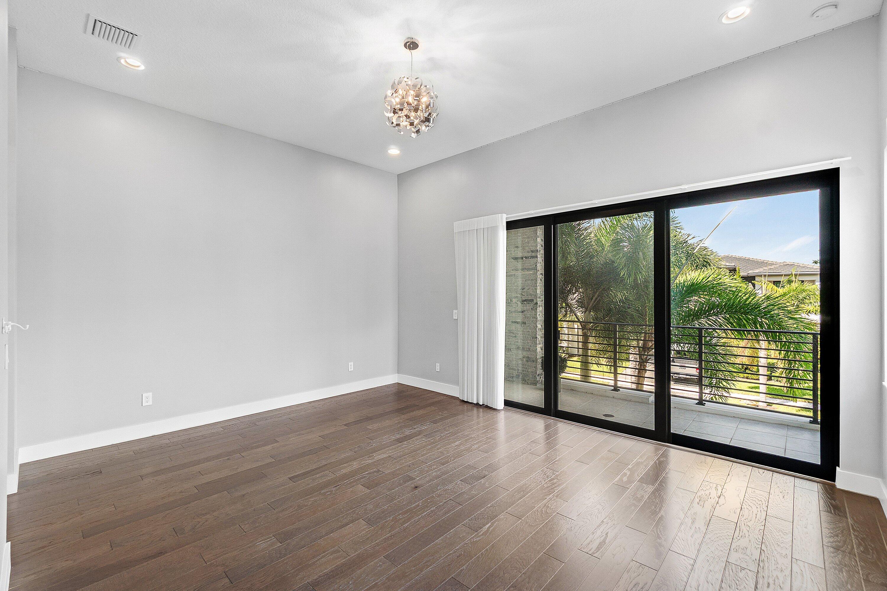 9006 Dulcetto Court