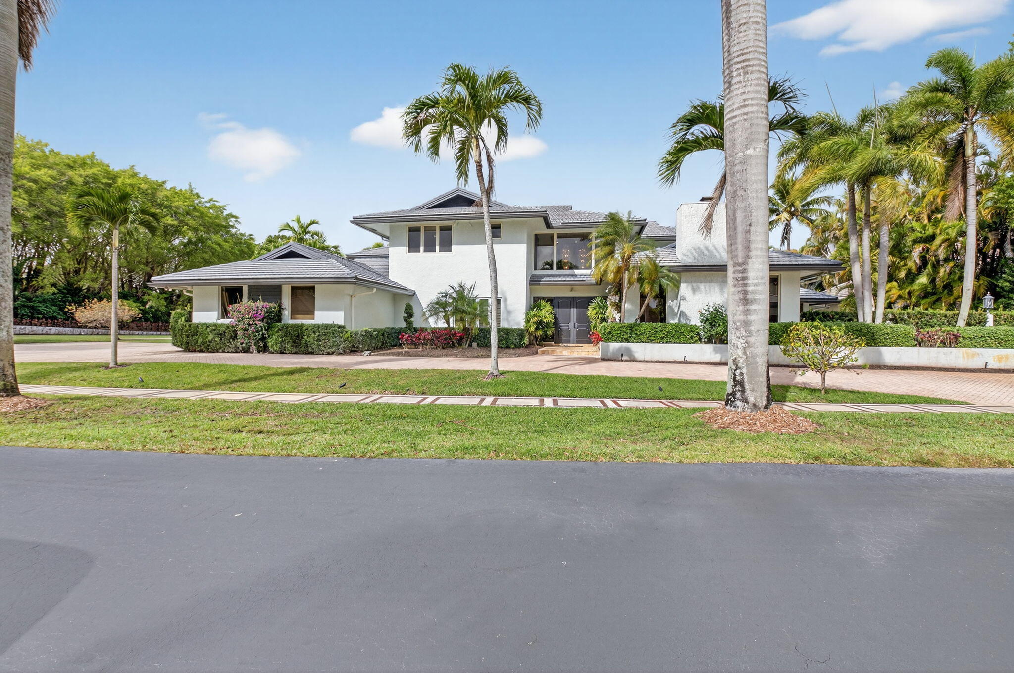 19787 Oakbrook Circle