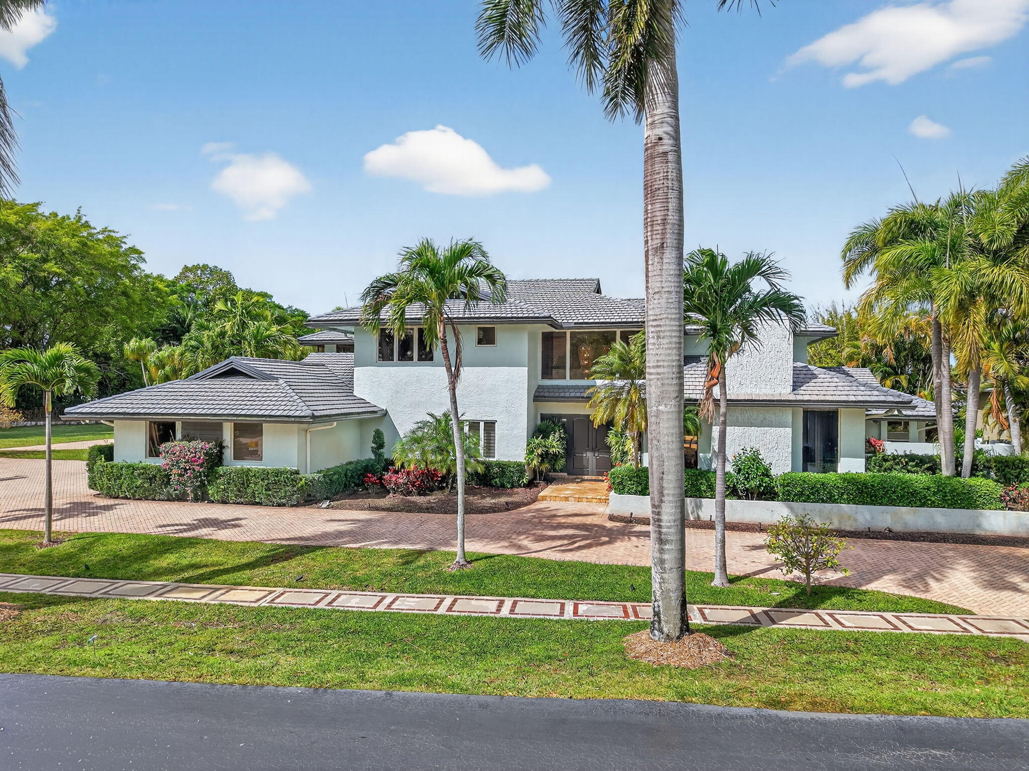 19787 Oakbrook Circle