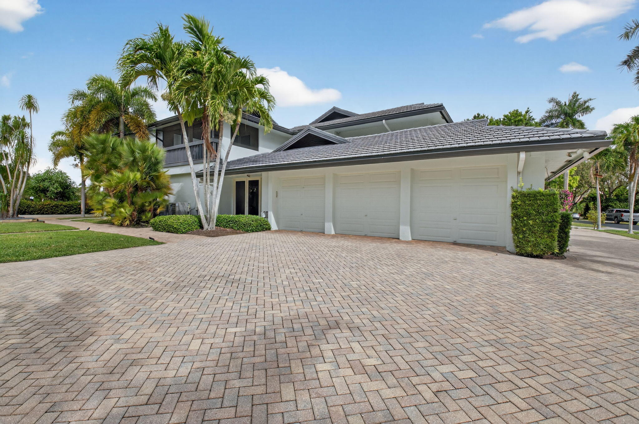 19787 Oakbrook Circle