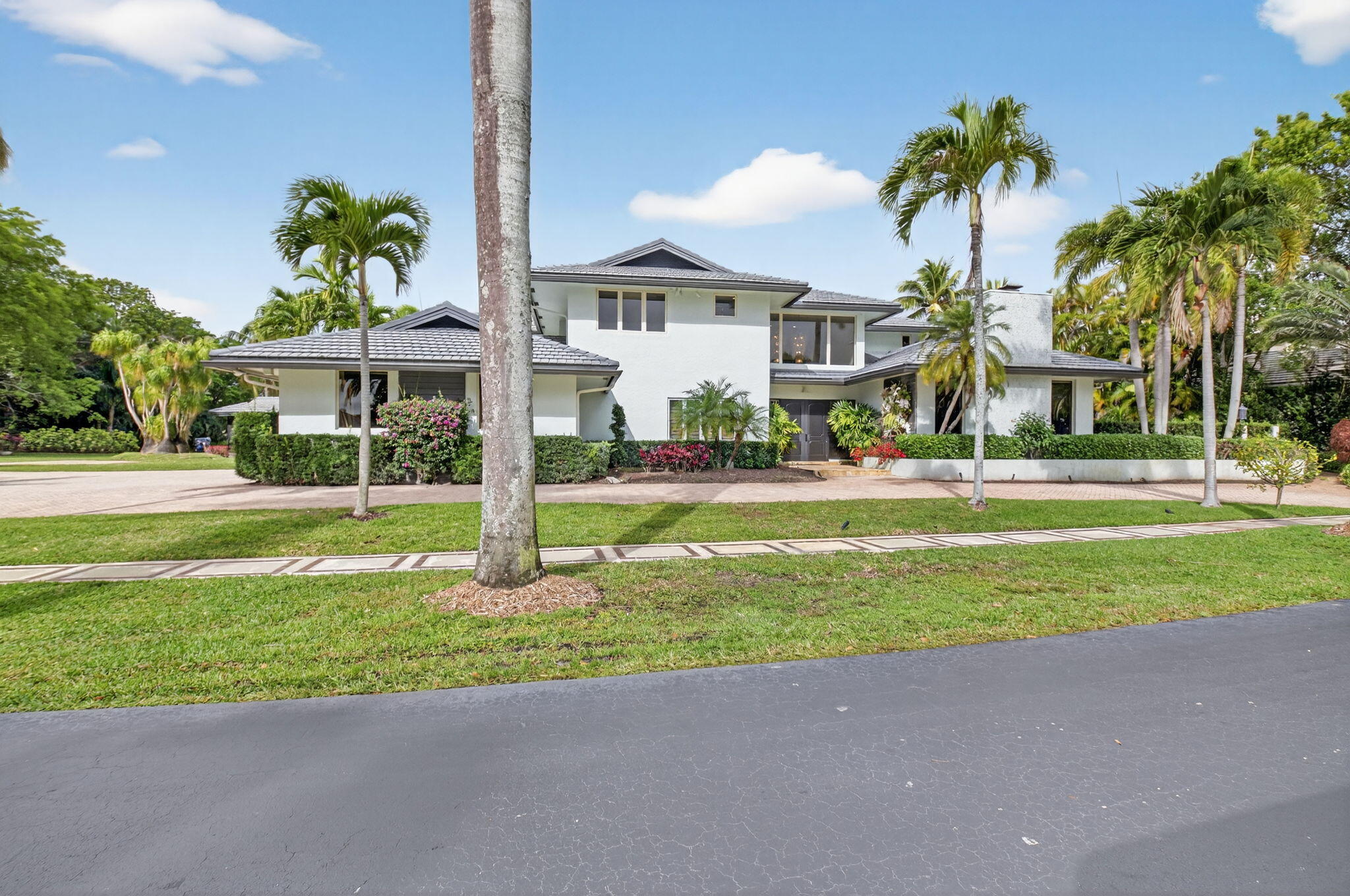 19787 Oakbrook Circle