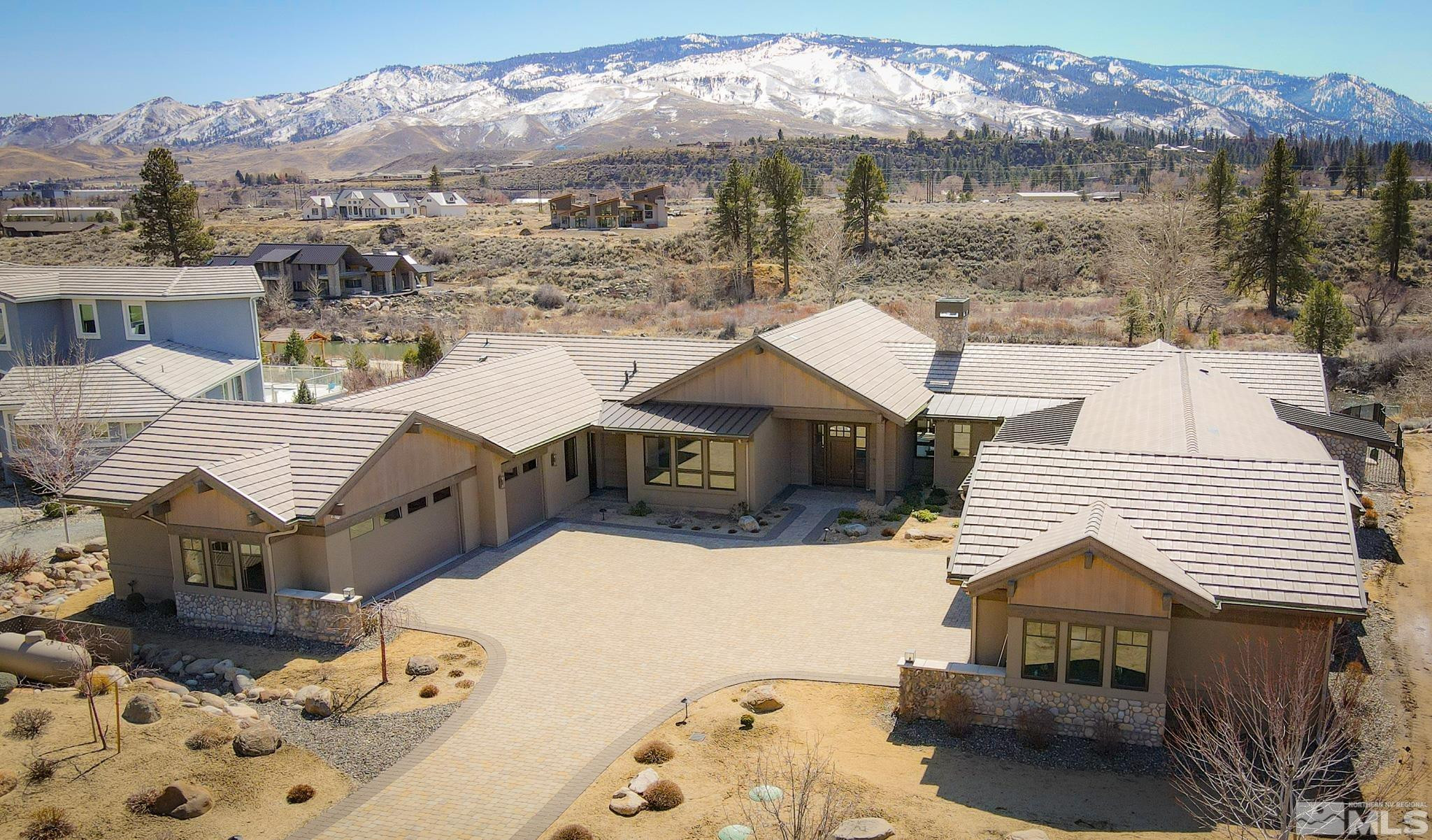 46 Silver Lynx Way