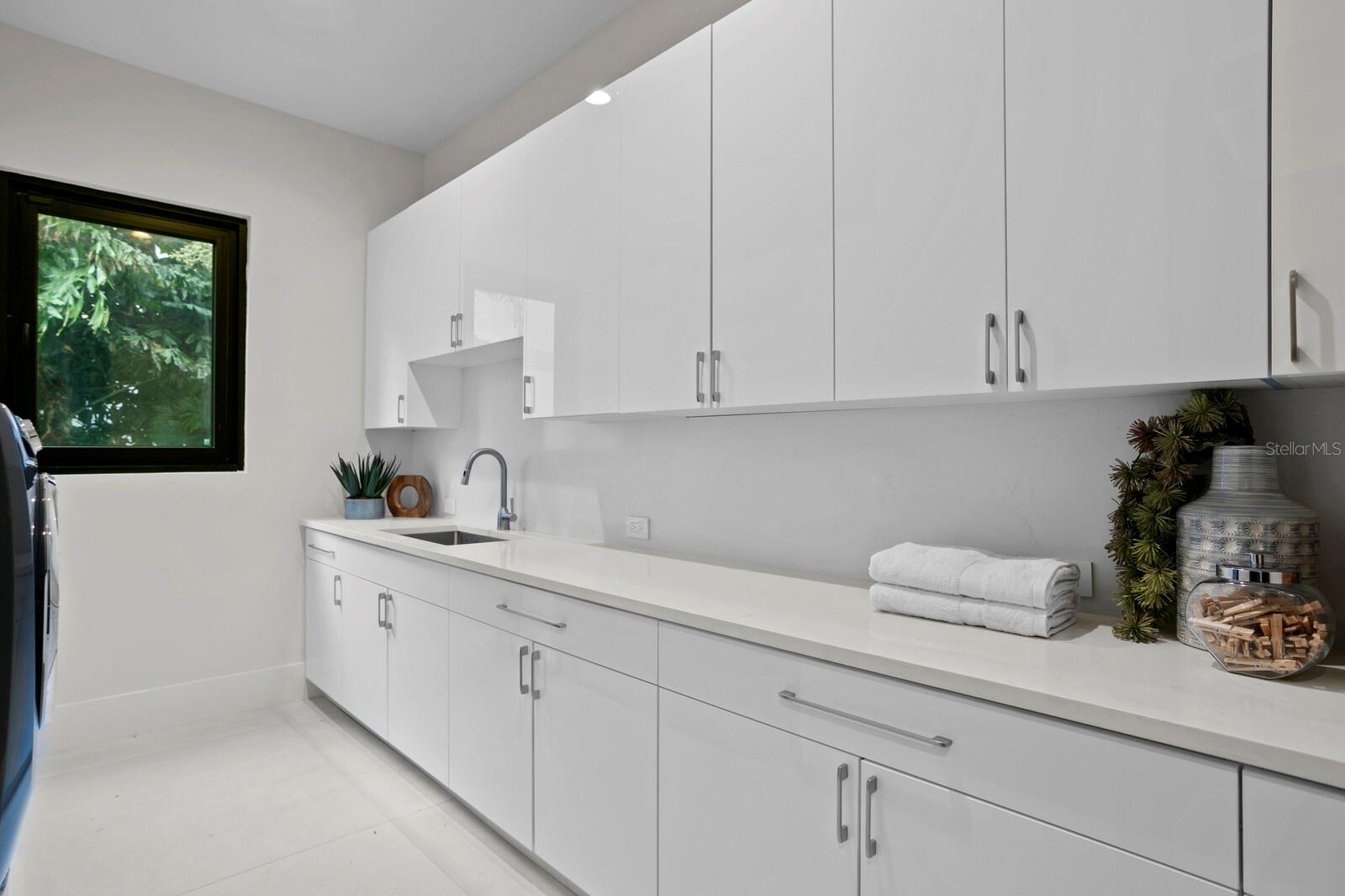 1721 BRIGHTWATERS BLVD NE