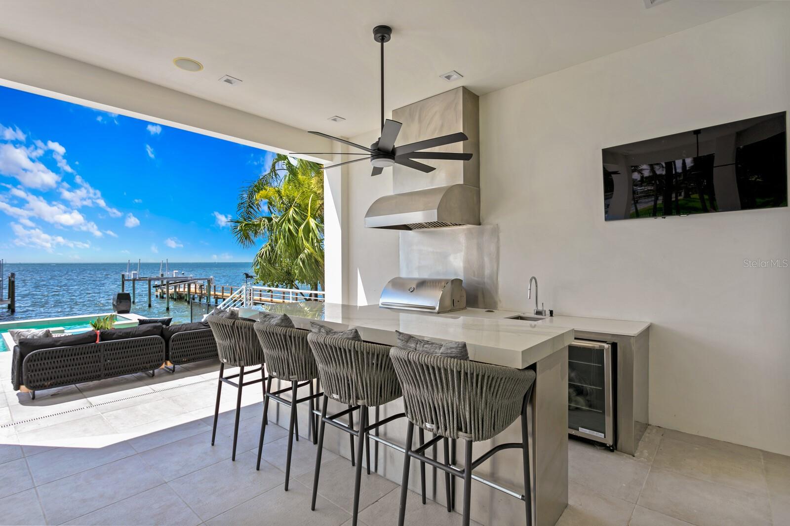 4611 BAYSHORE BLVD NE