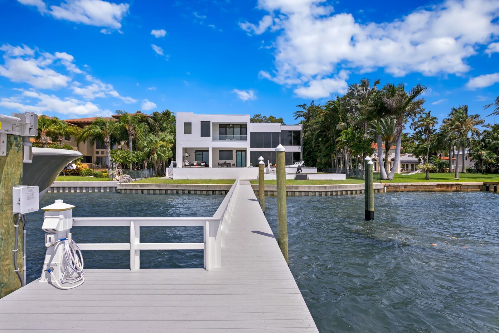 4611 BAYSHORE BLVD NE