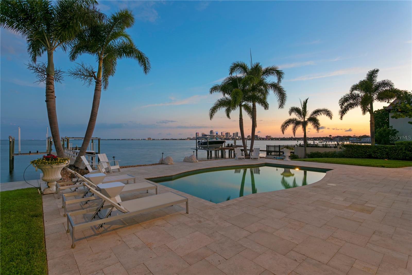 1667 BRIGHTWATERS BLVD NE