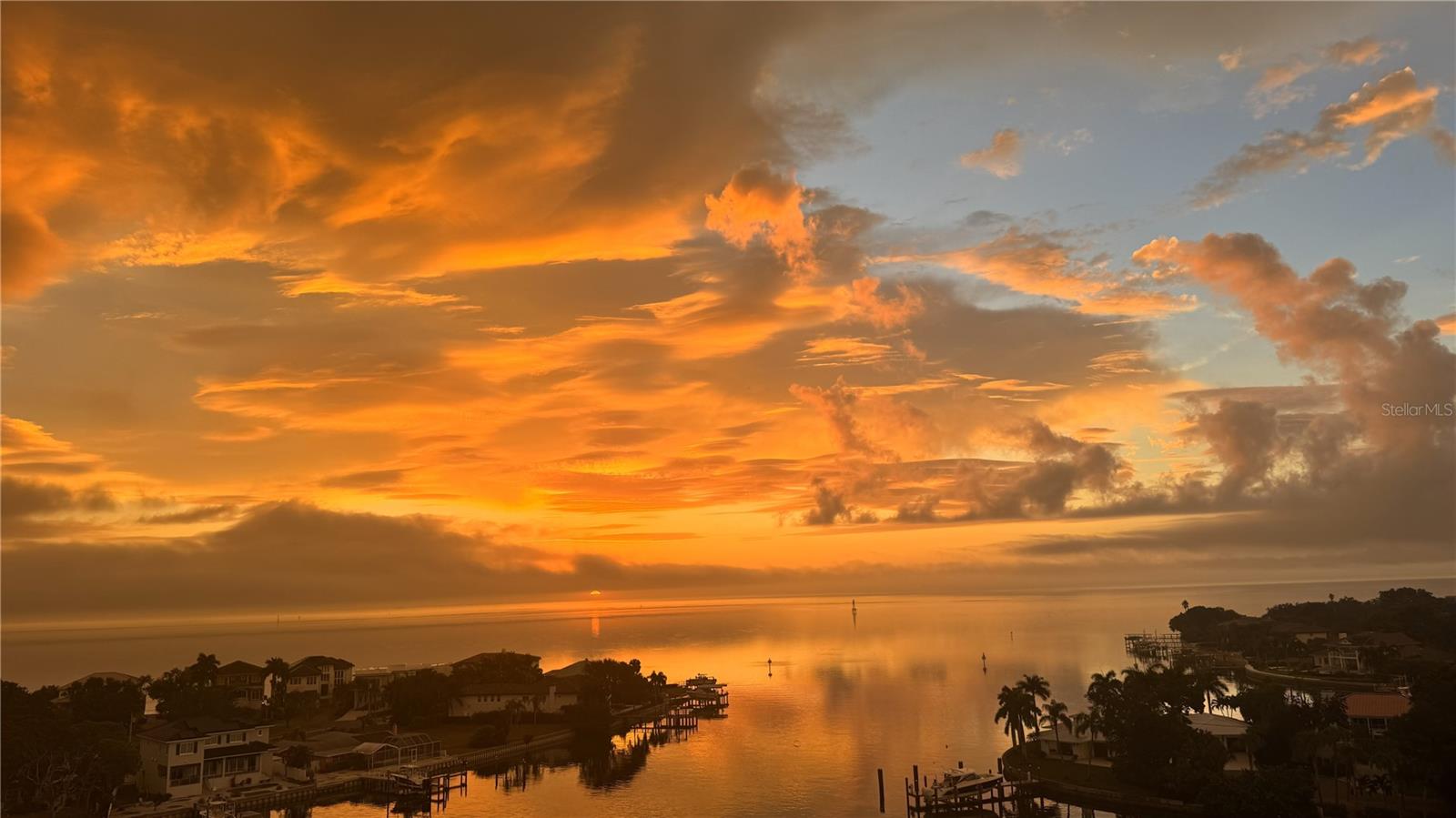 1325 SNELL ISLE BLVD NE #911