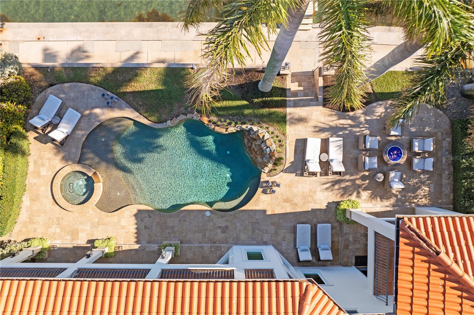 2030 CAROLINA AVE NE