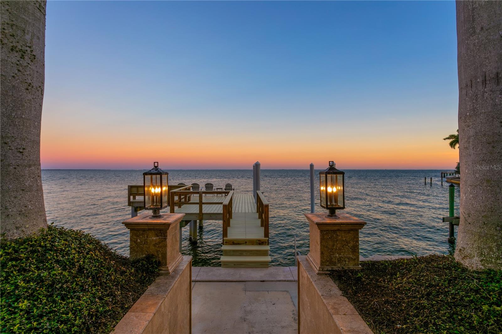 2030 CAROLINA AVE NE