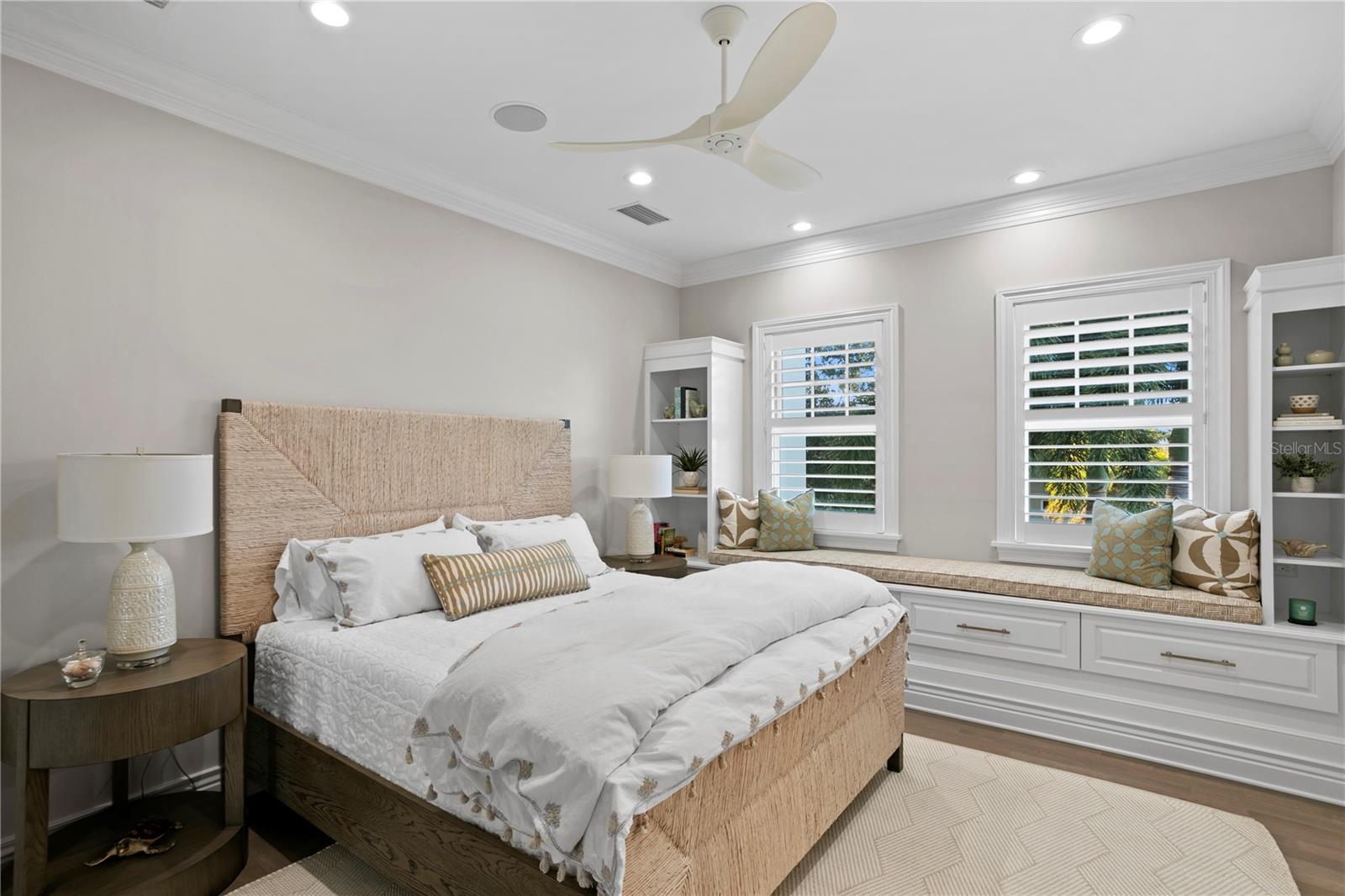 2030 CAROLINA AVE NE