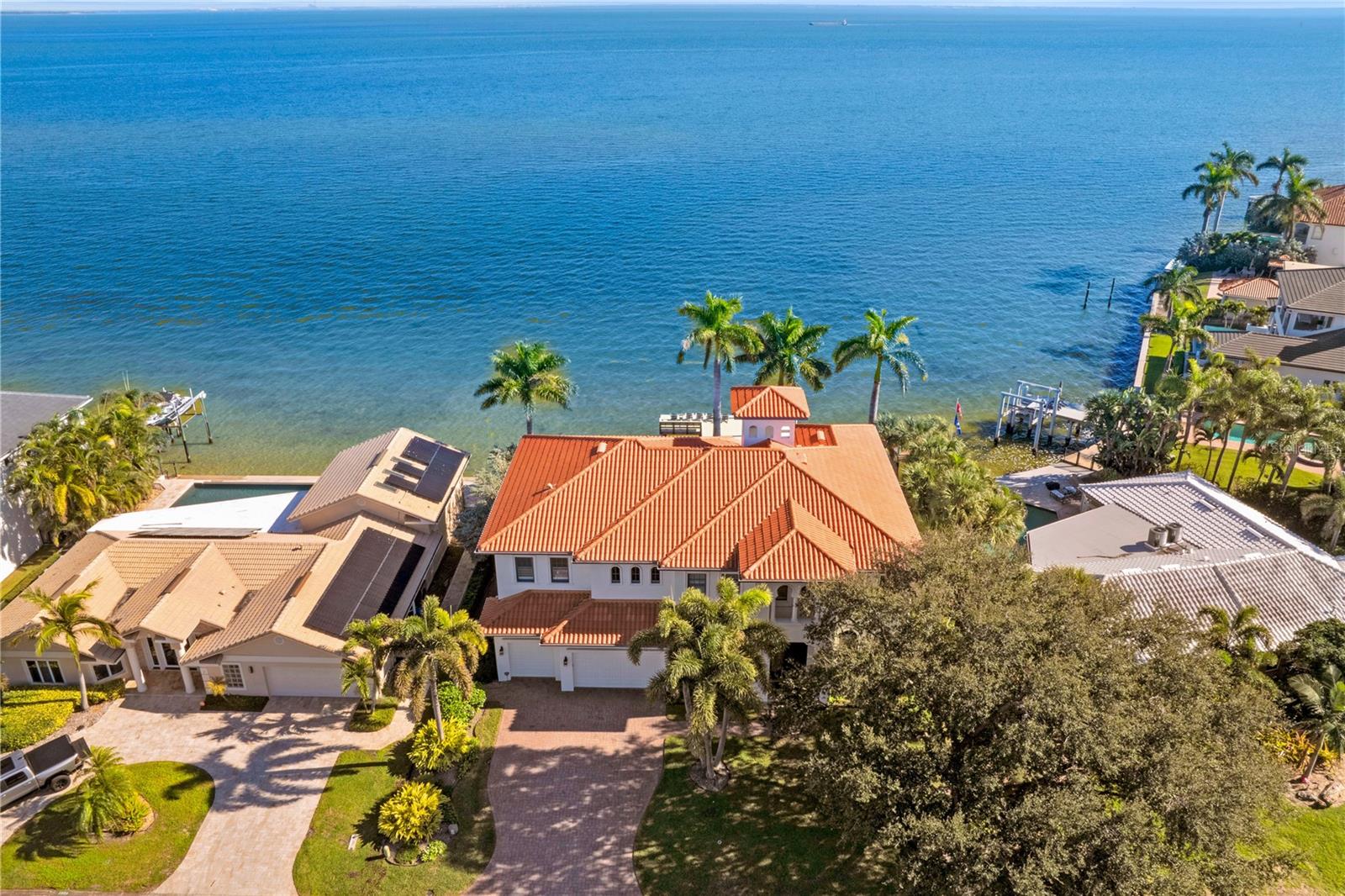 2030 CAROLINA AVE NE